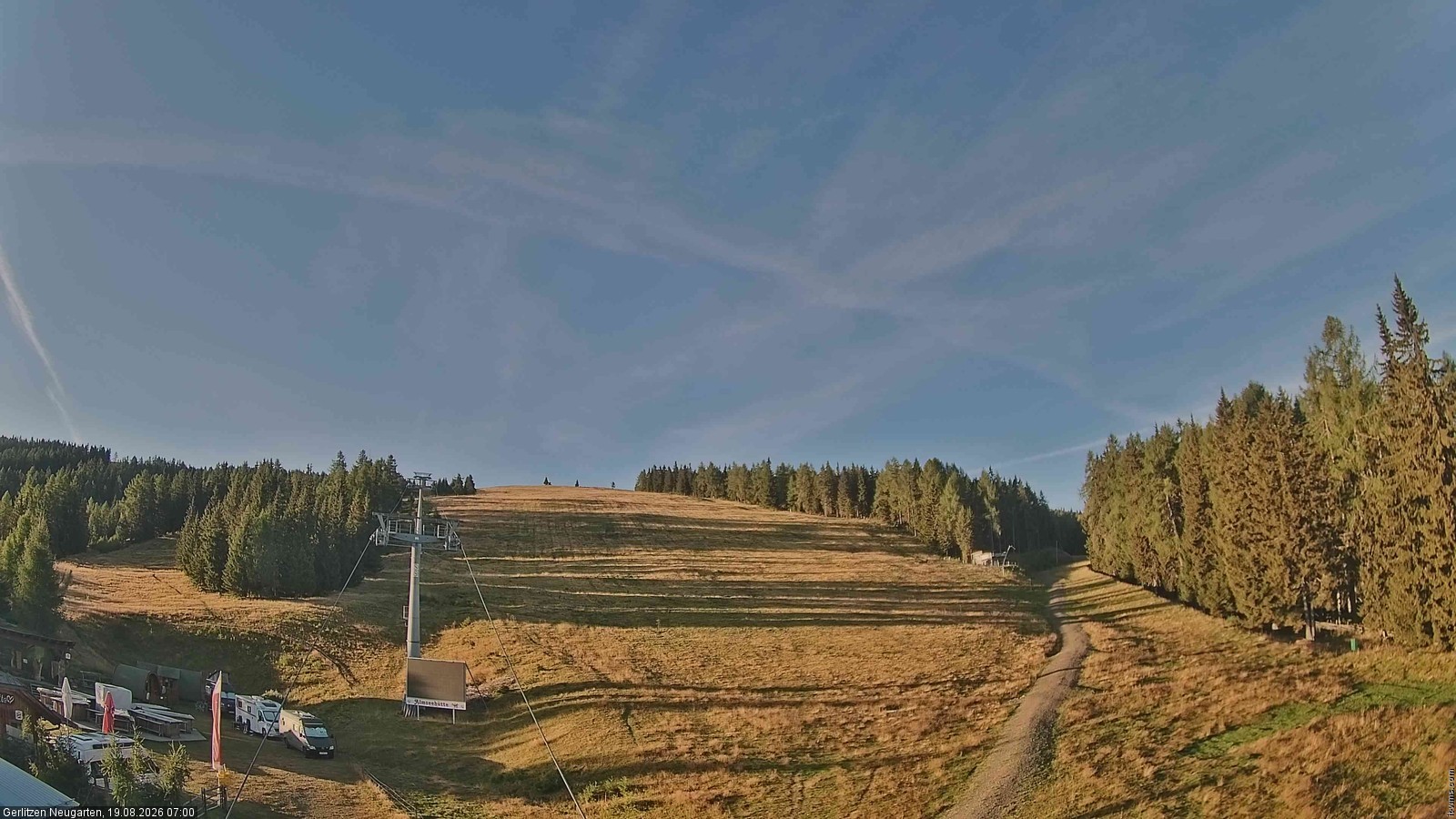 Archiv Foto Webcam Gerlitzen - Neugarten Sessellift