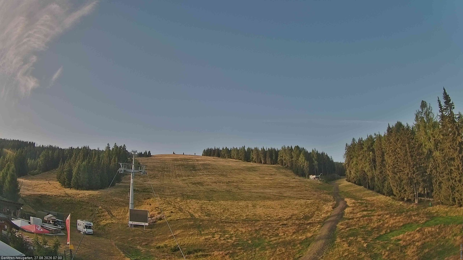 Archived image Webcam Gerlitzen - Chair Lift Neugarten