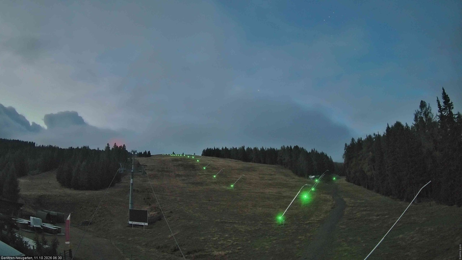 Archived image Webcam Gerlitzen - Chair Lift Neugarten