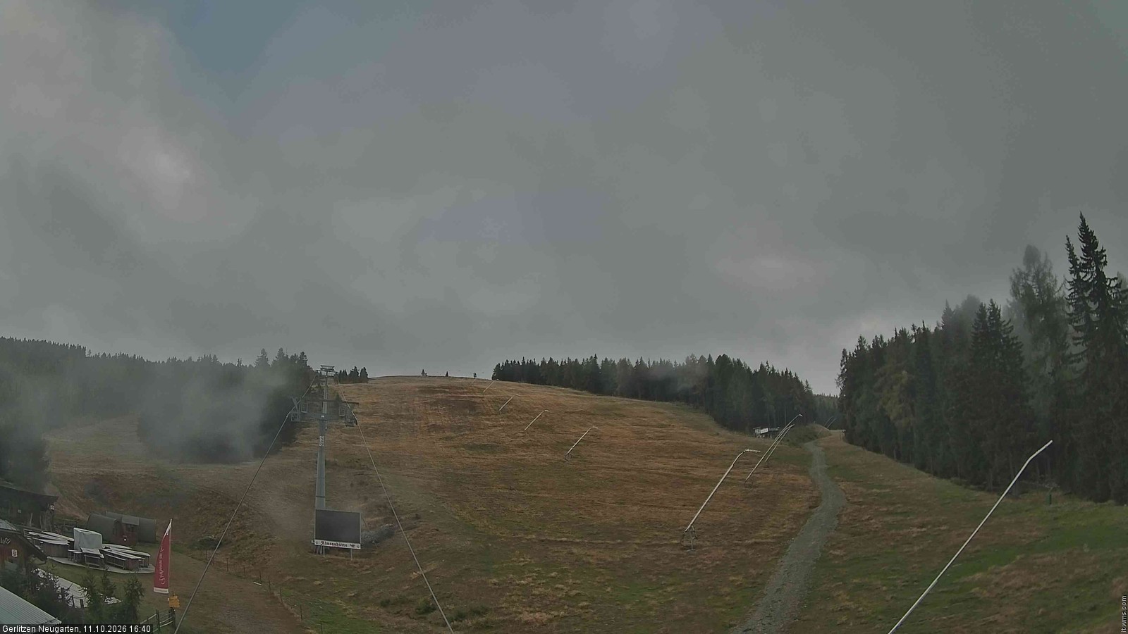 Archived image Webcam Gerlitzen - Chair Lift Neugarten