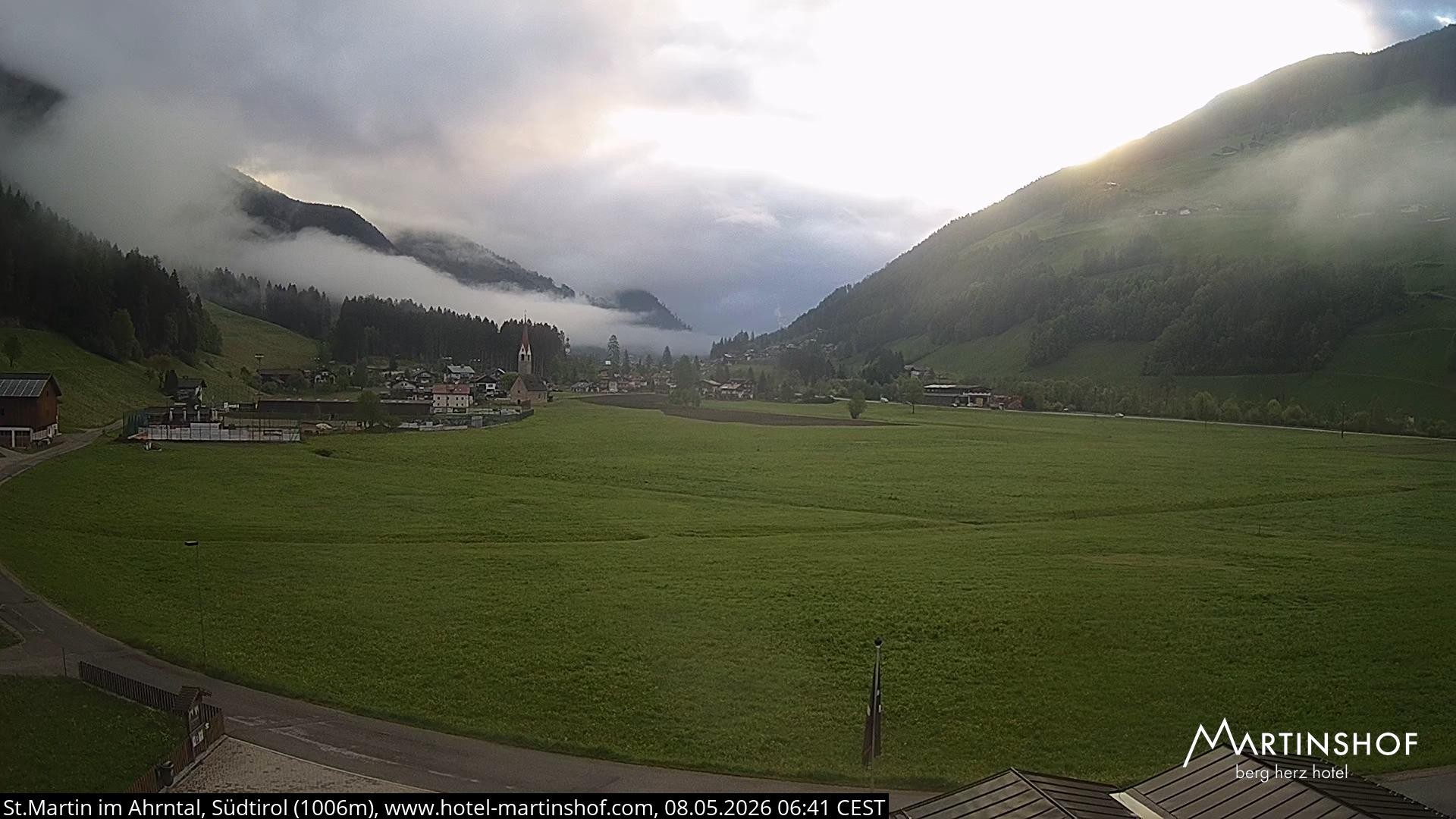 Archived image Webcam Hotel Martinshof - St. Martin - South Tyrol