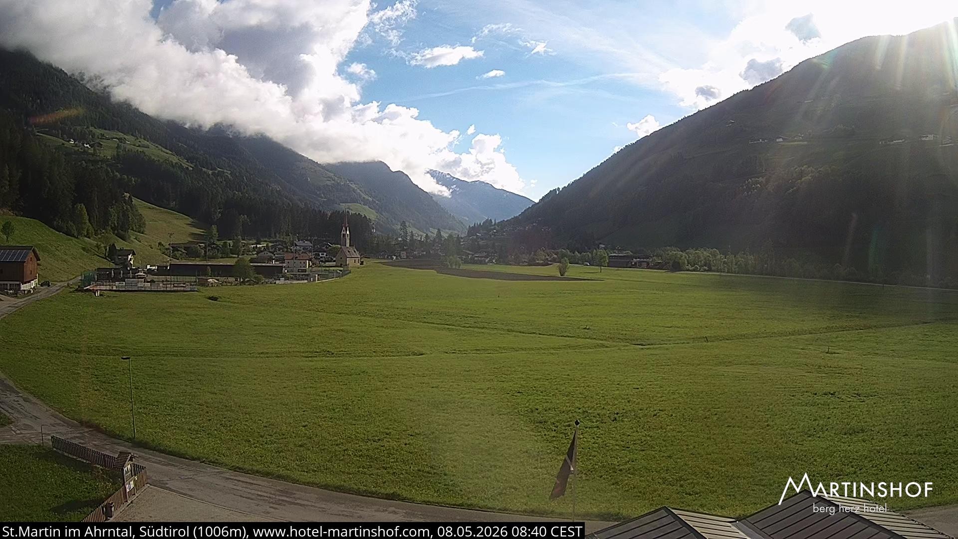 Archived image Webcam Hotel Martinshof - St. Martin - South Tyrol