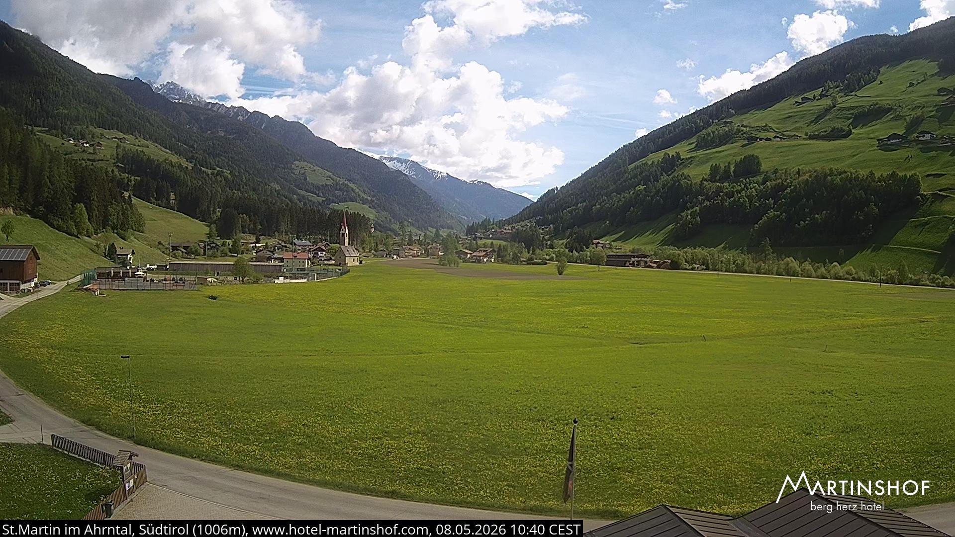 Archived image Webcam Hotel Martinshof - St. Martin - South Tyrol