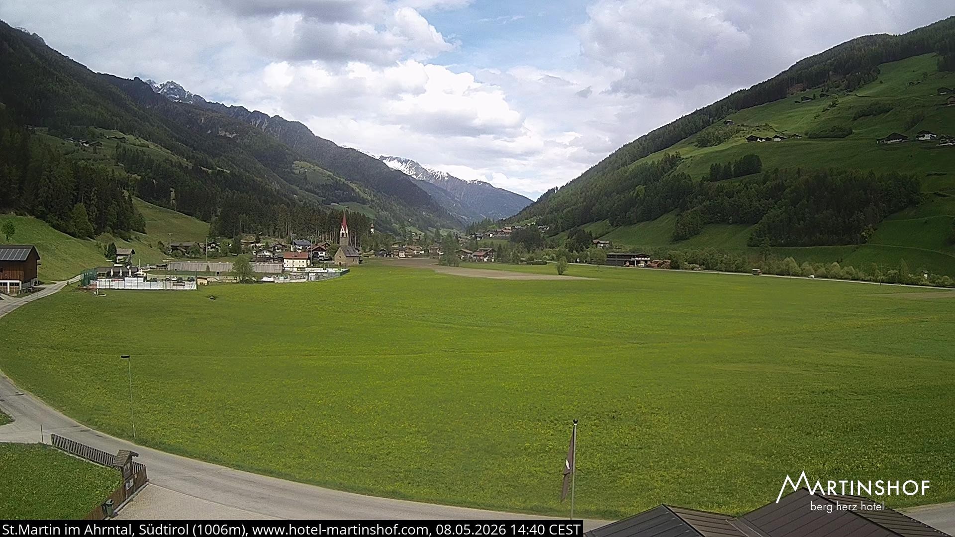 Archived image Webcam Hotel Martinshof - St. Martin - South Tyrol