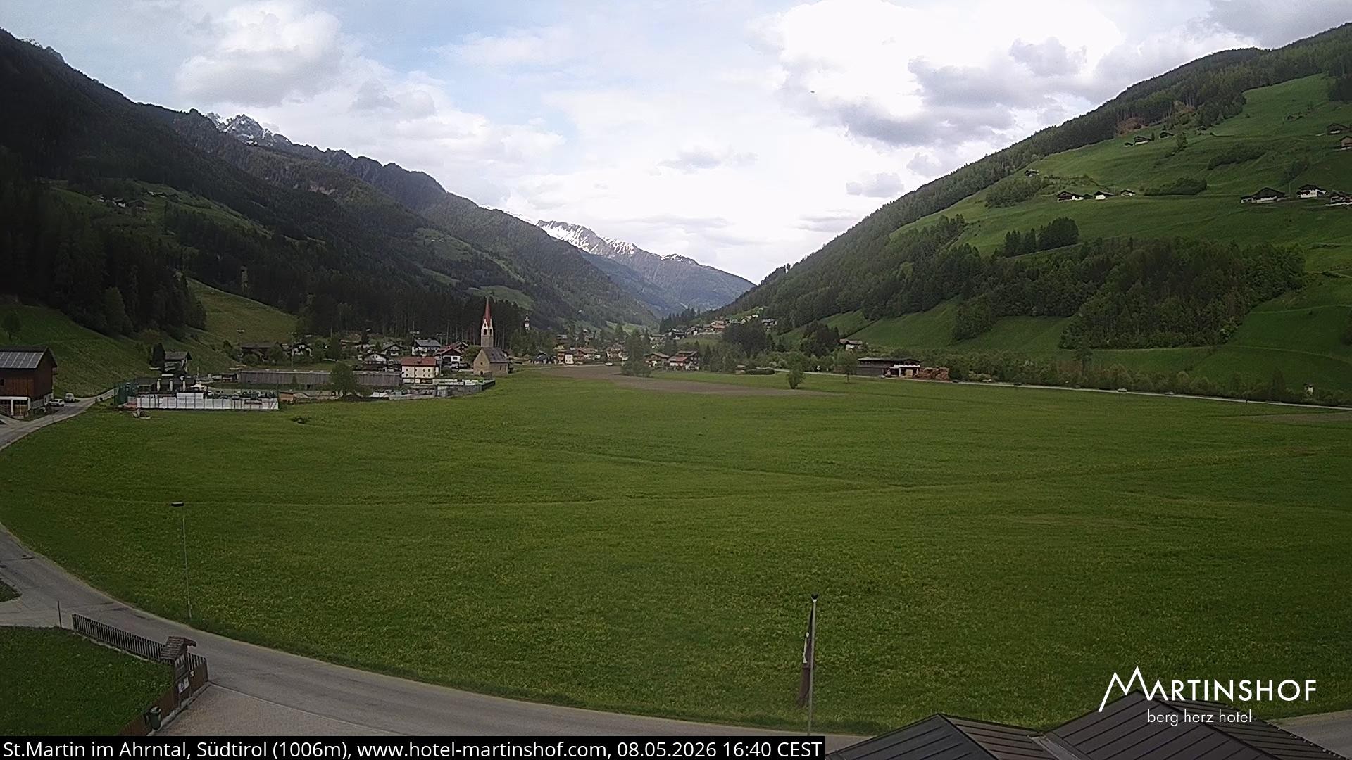 Archived image Webcam Hotel Martinshof - St. Martin - South Tyrol