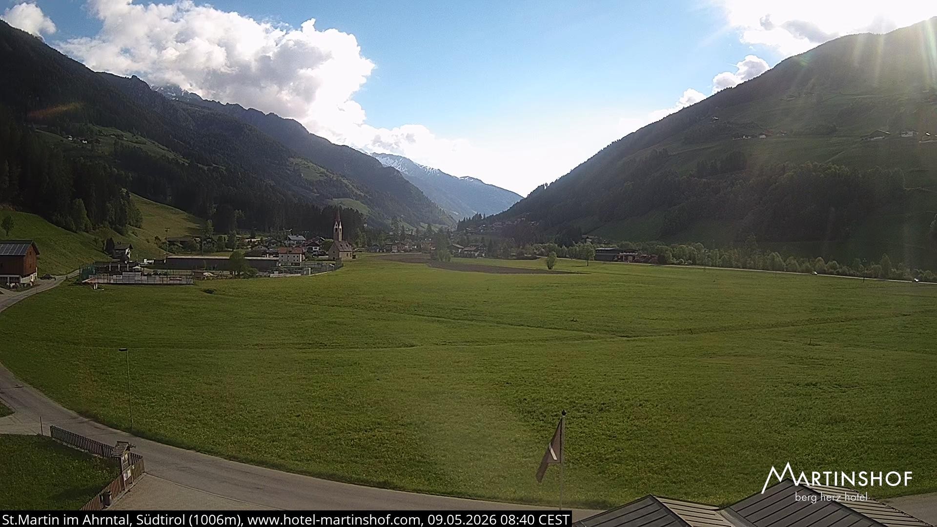 Archived image Webcam Hotel Martinshof - St. Martin - South Tyrol