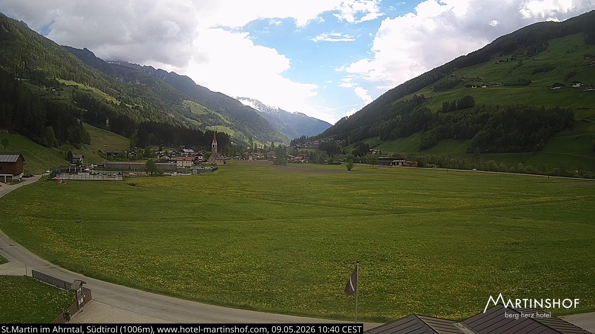 Archived image Webcam Hotel Martinshof - St. Martin - South Tyrol