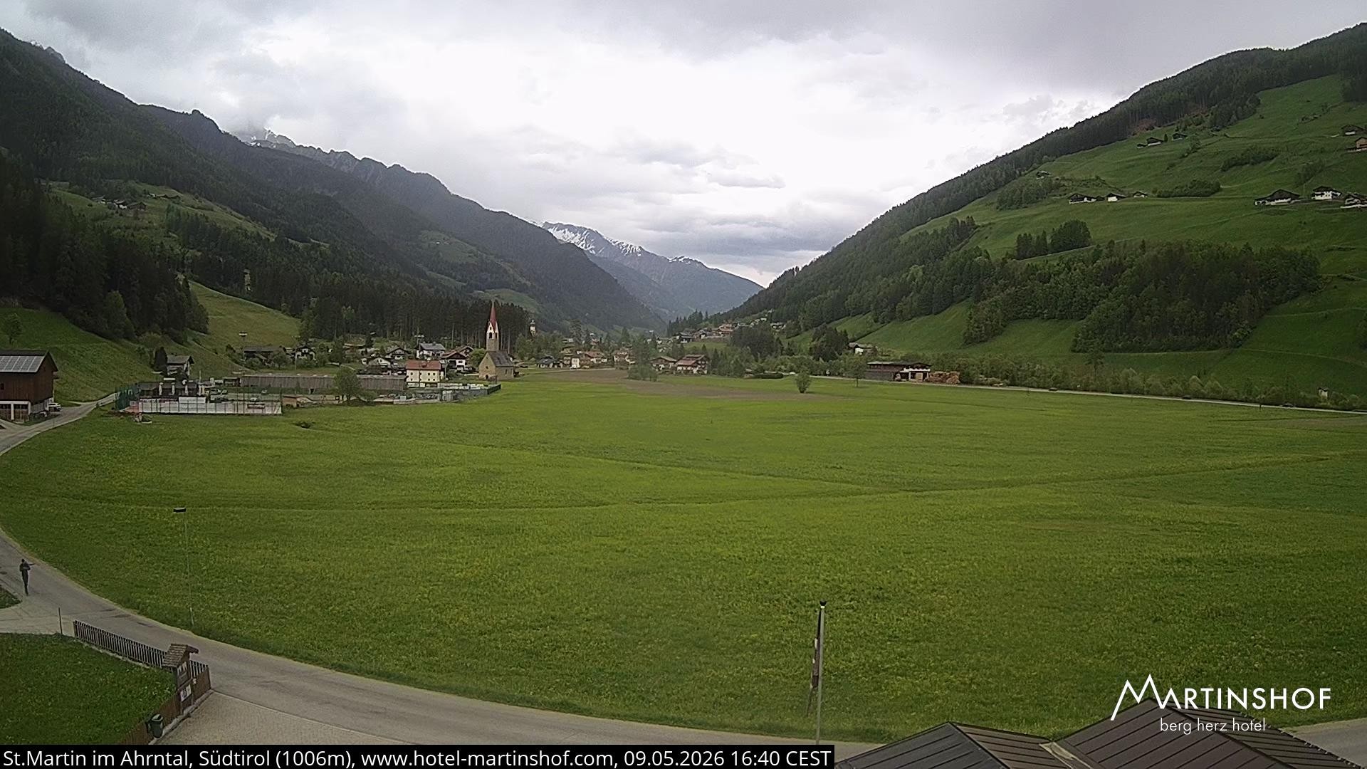 Archived image Webcam Hotel Martinshof - St. Martin - South Tyrol