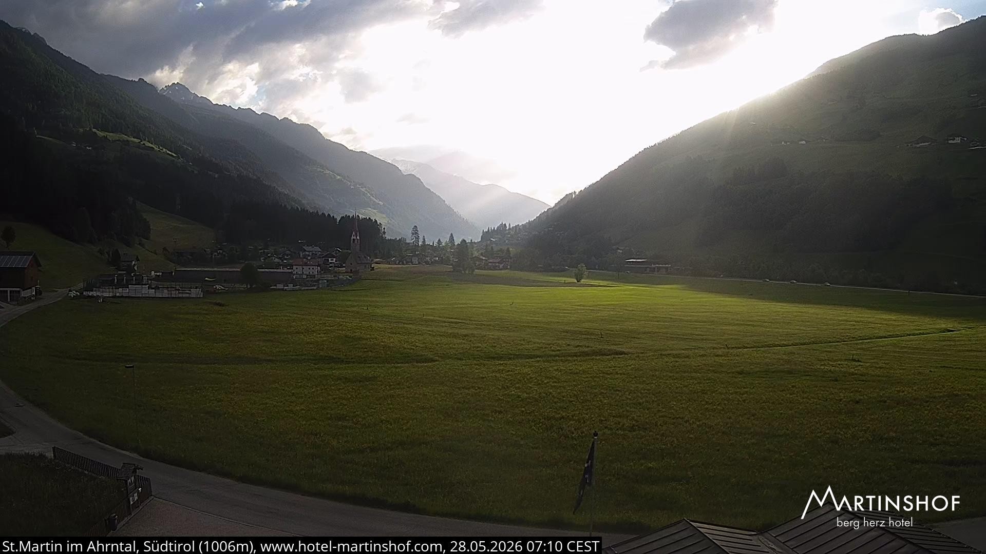 Archived image Webcam Hotel Martinshof - St. Martin - South Tyrol