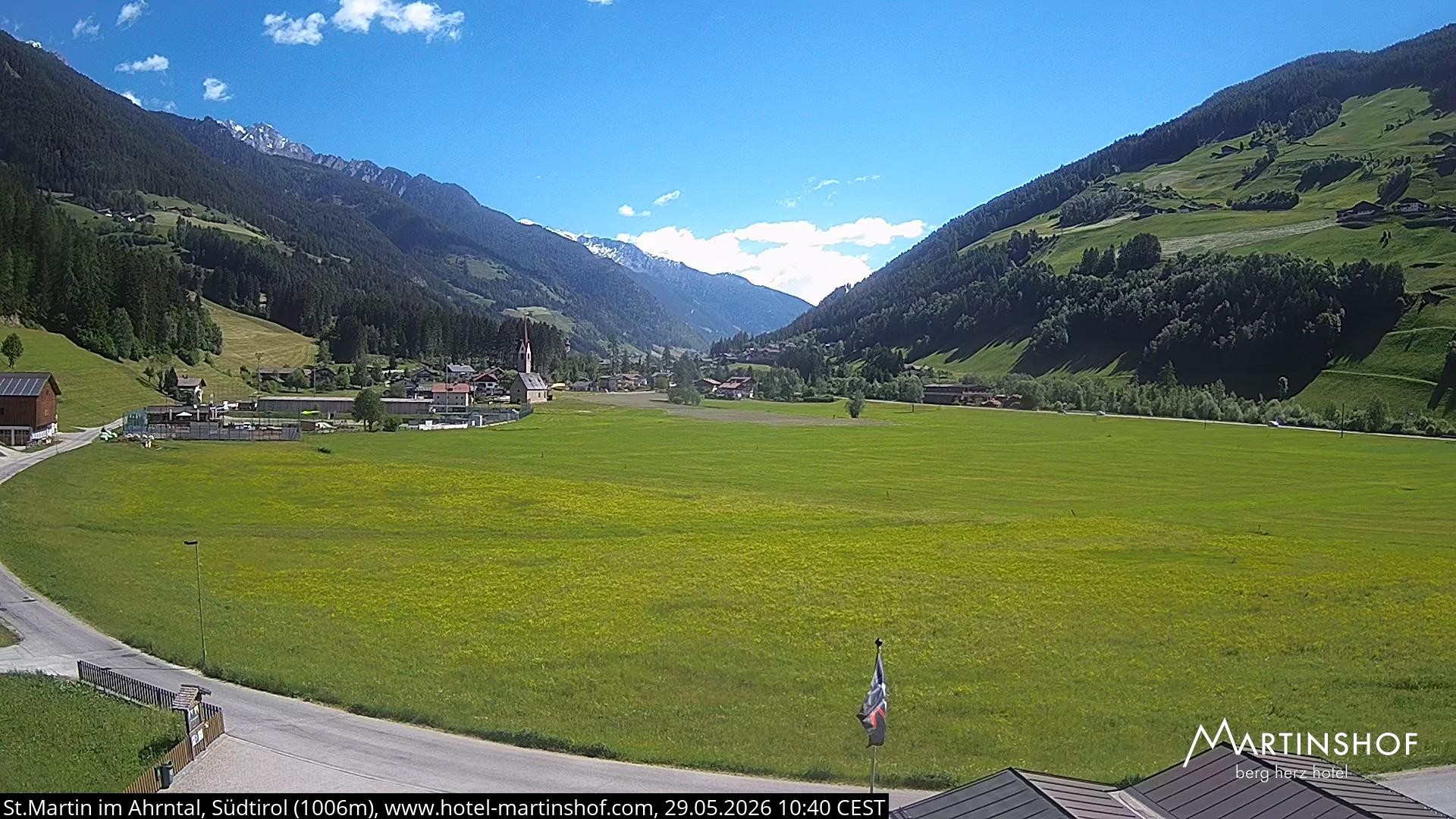Archived image Webcam Hotel Martinshof - St. Martin - South Tyrol