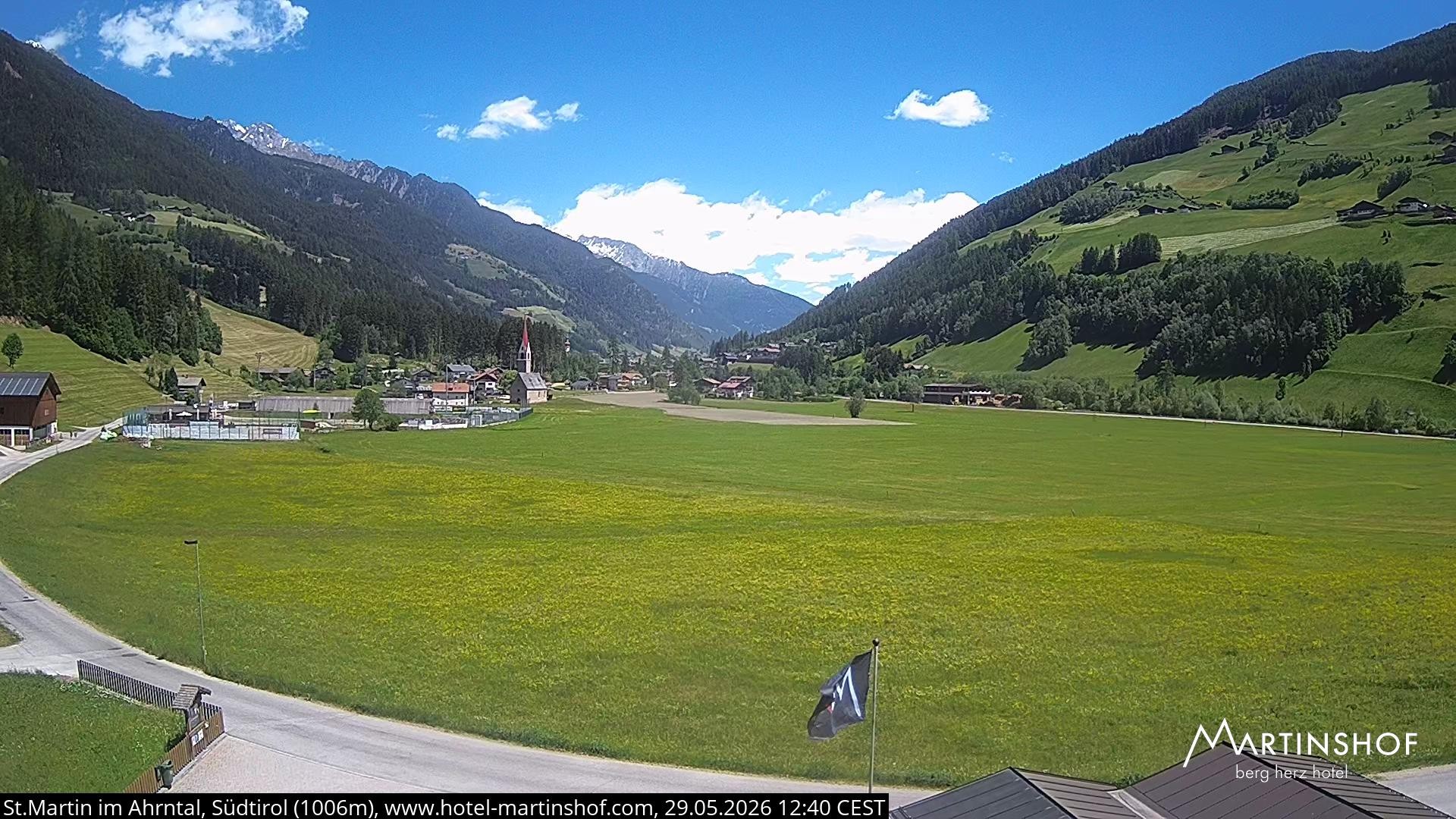 Archived image Webcam Hotel Martinshof - St. Martin - South Tyrol