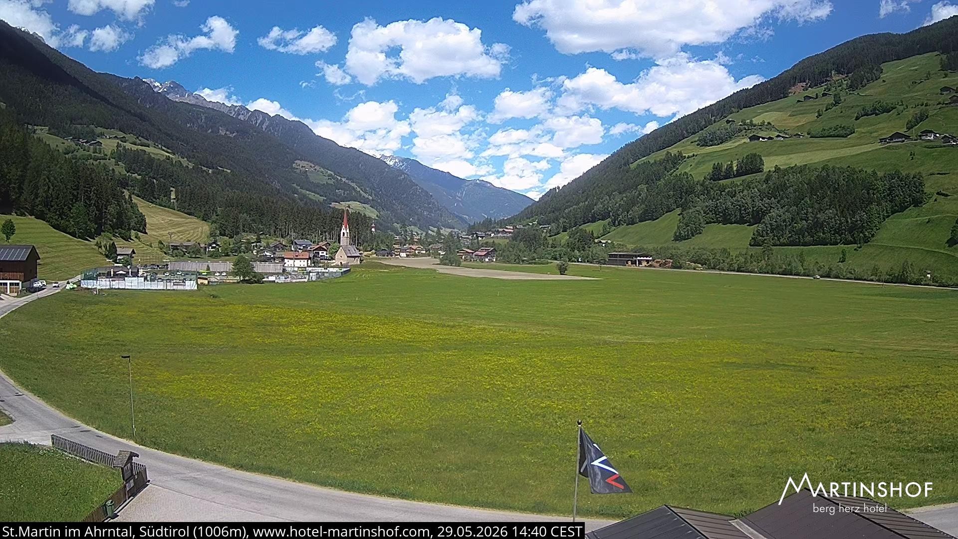 Archived image Webcam Hotel Martinshof - St. Martin - South Tyrol