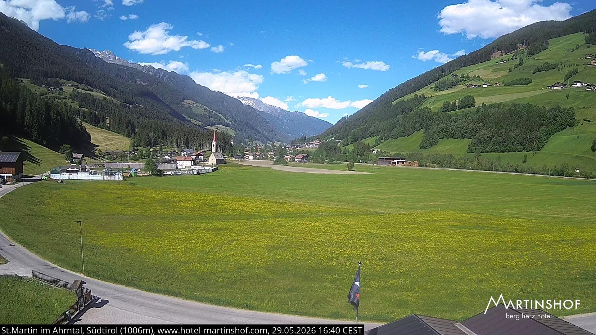 Archived image Webcam Hotel Martinshof - St. Martin - South Tyrol