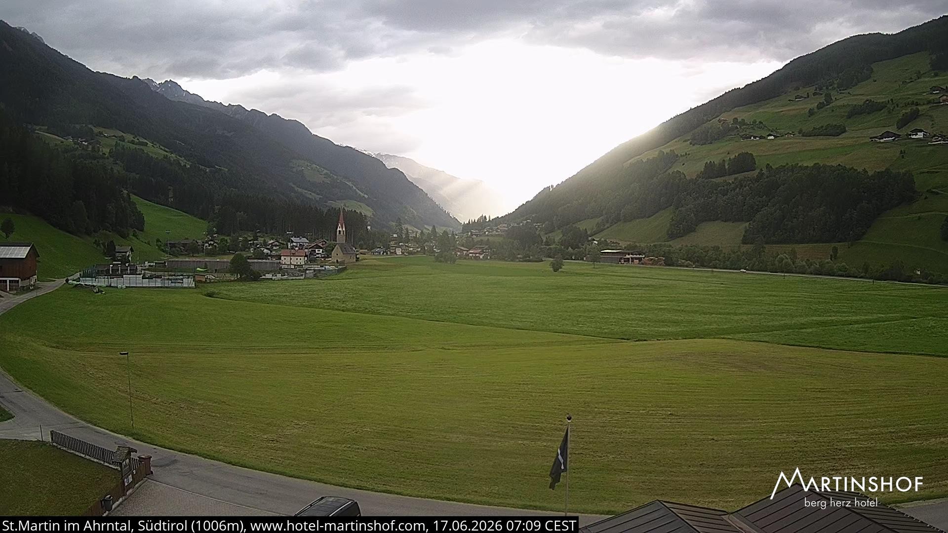 Archiv Foto Webcam Hotel Martinshof - St. Martin im Ahrntal