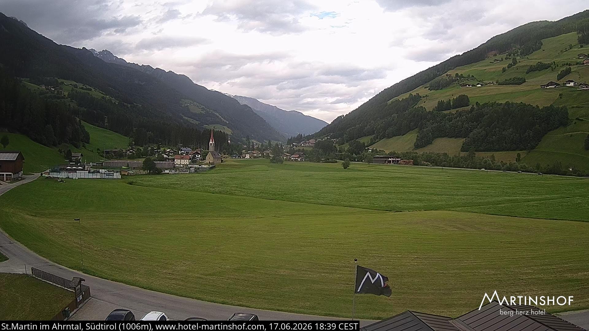 Archived image Webcam Hotel Martinshof - St. Martin - South Tyrol