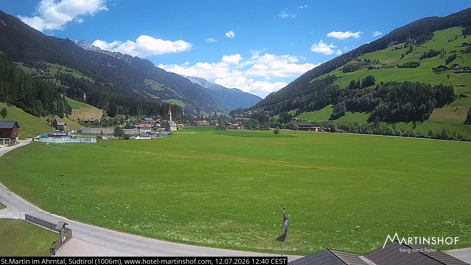 Archived image Webcam Hotel Martinshof - St. Martin - South Tyrol