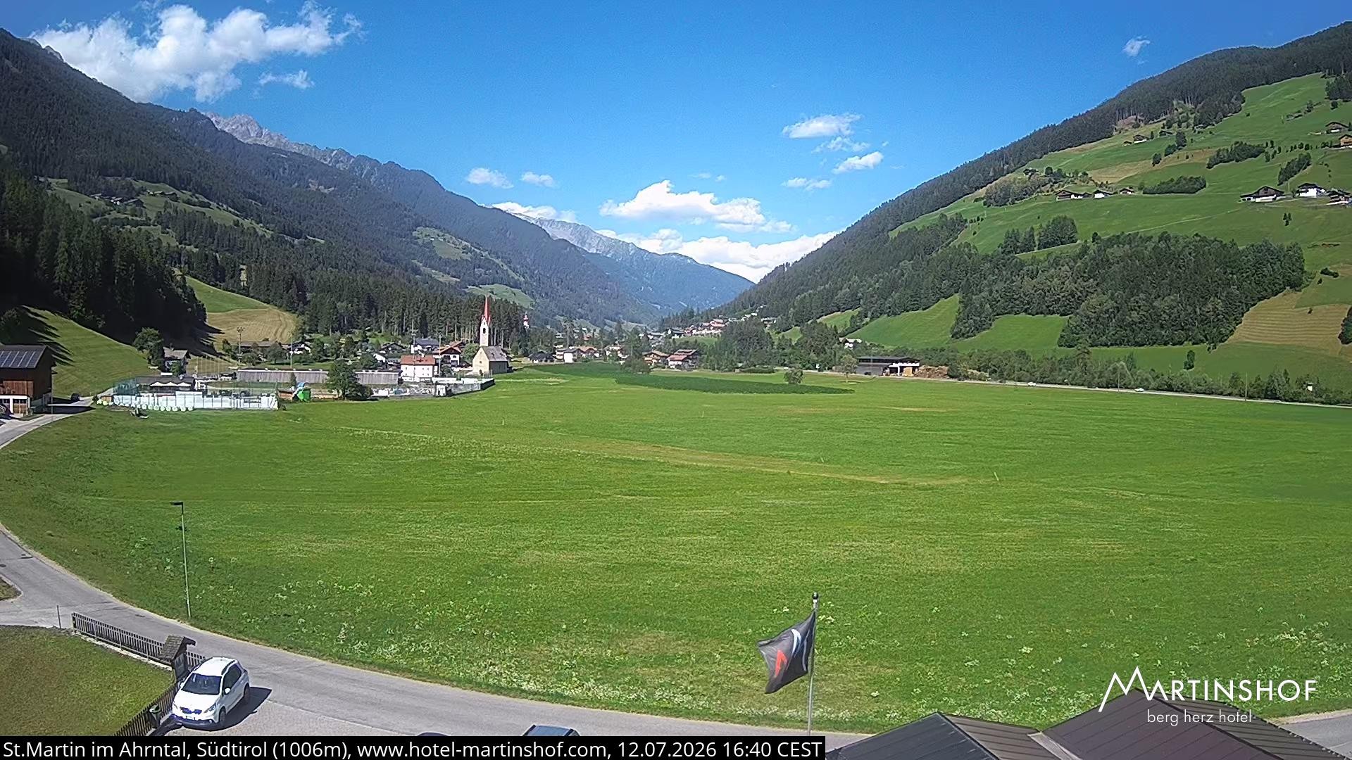 Archived image Webcam Hotel Martinshof - St. Martin - South Tyrol