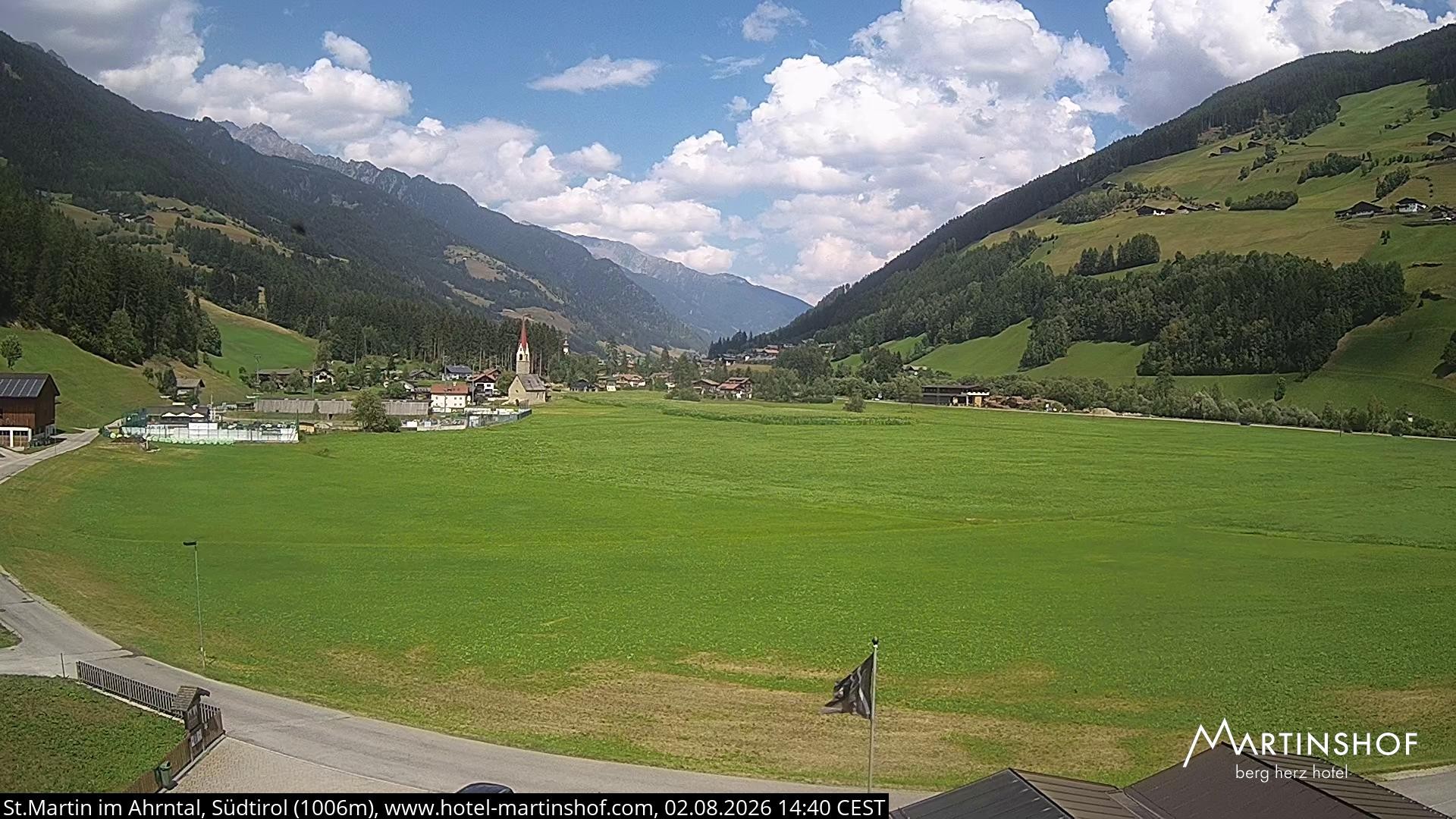 Archived image Webcam Hotel Martinshof - St. Martin - South Tyrol
