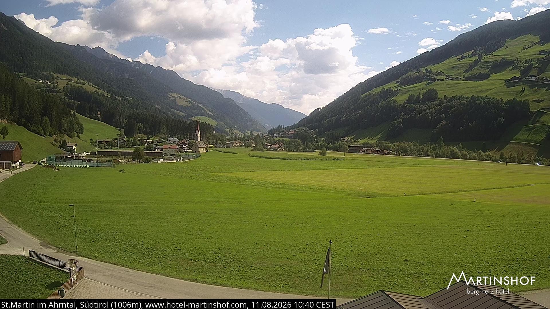 Archived image Webcam Hotel Martinshof - St. Martin - South Tyrol