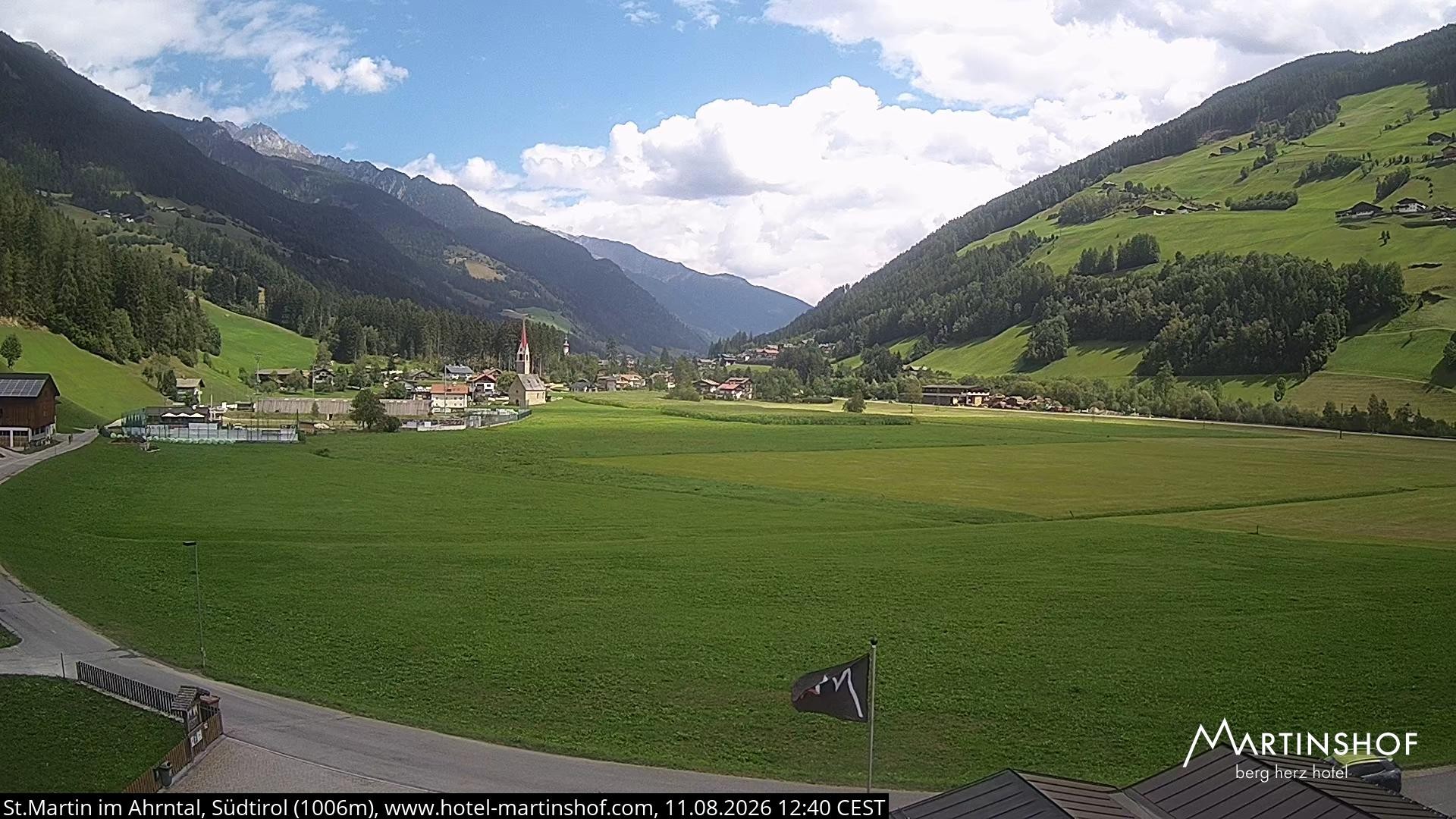 Archived image Webcam Hotel Martinshof - St. Martin - South Tyrol