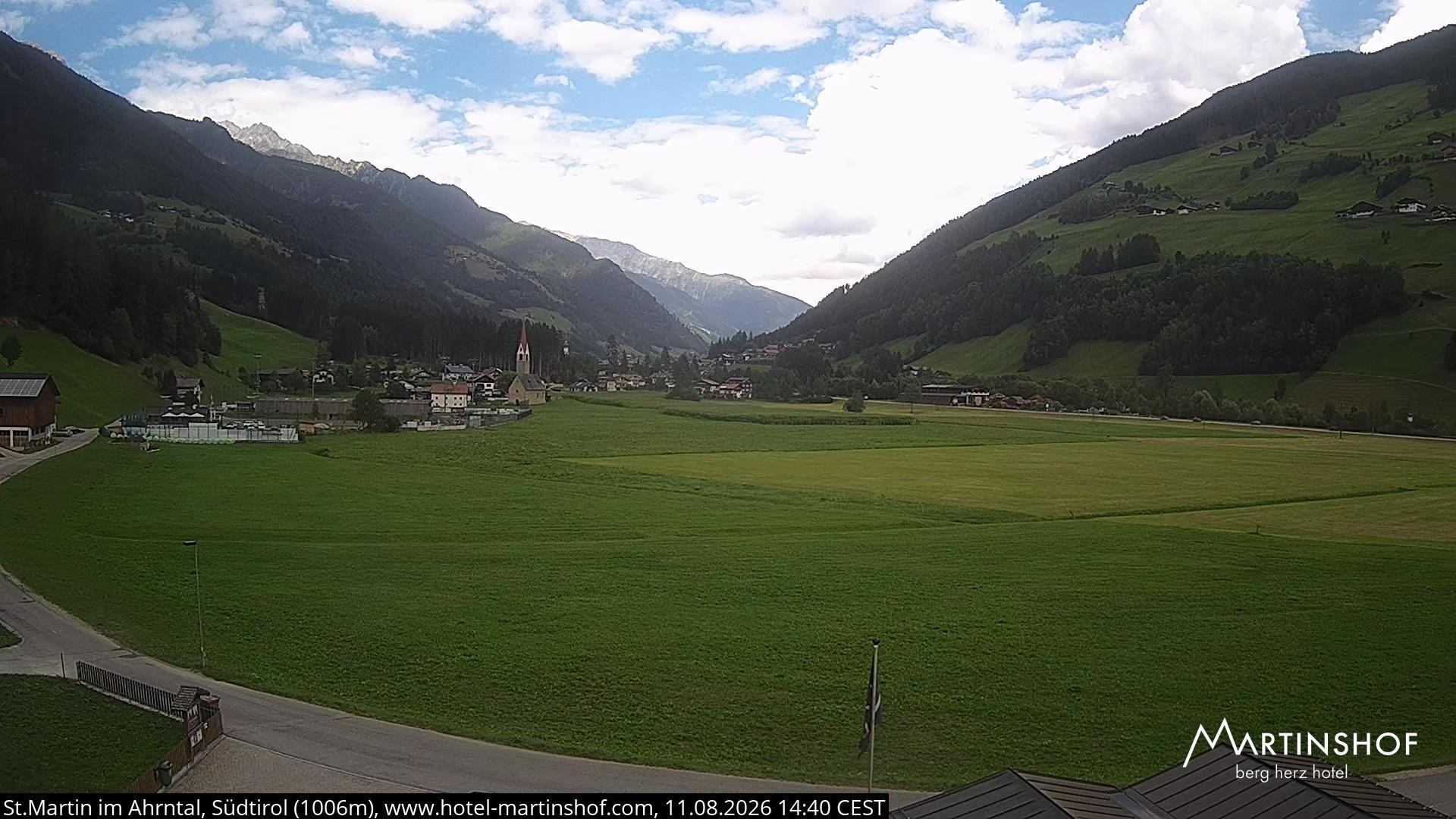 Archived image Webcam Hotel Martinshof - St. Martin - South Tyrol