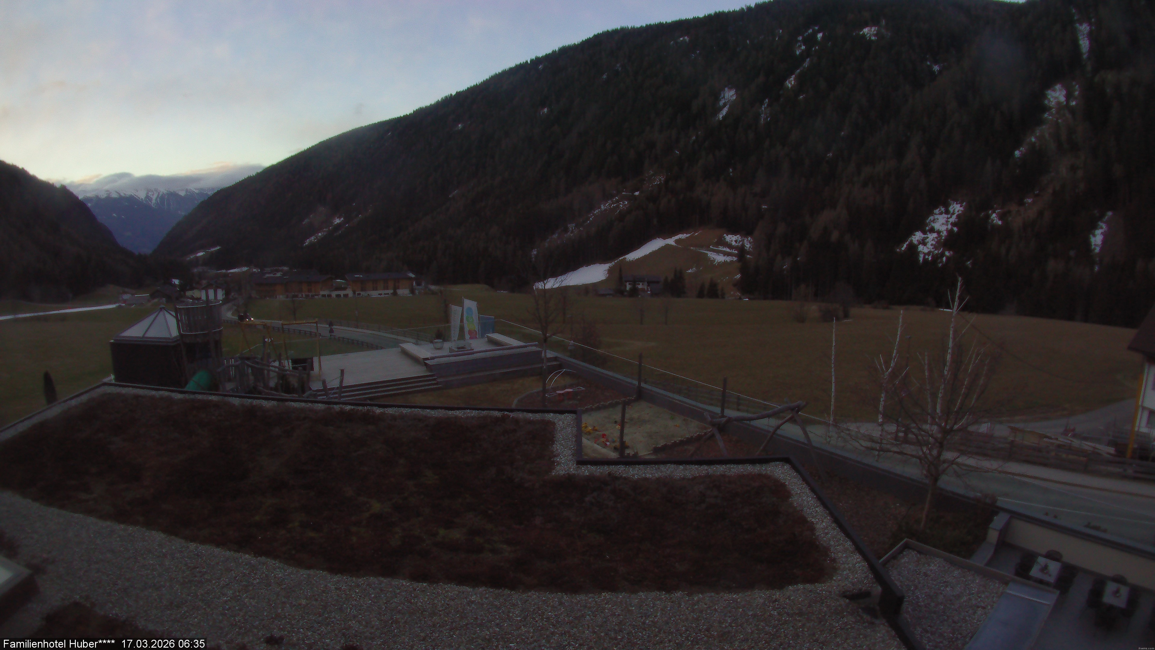 Archived image Webcam Family Hotel Huber (South Tyrol)