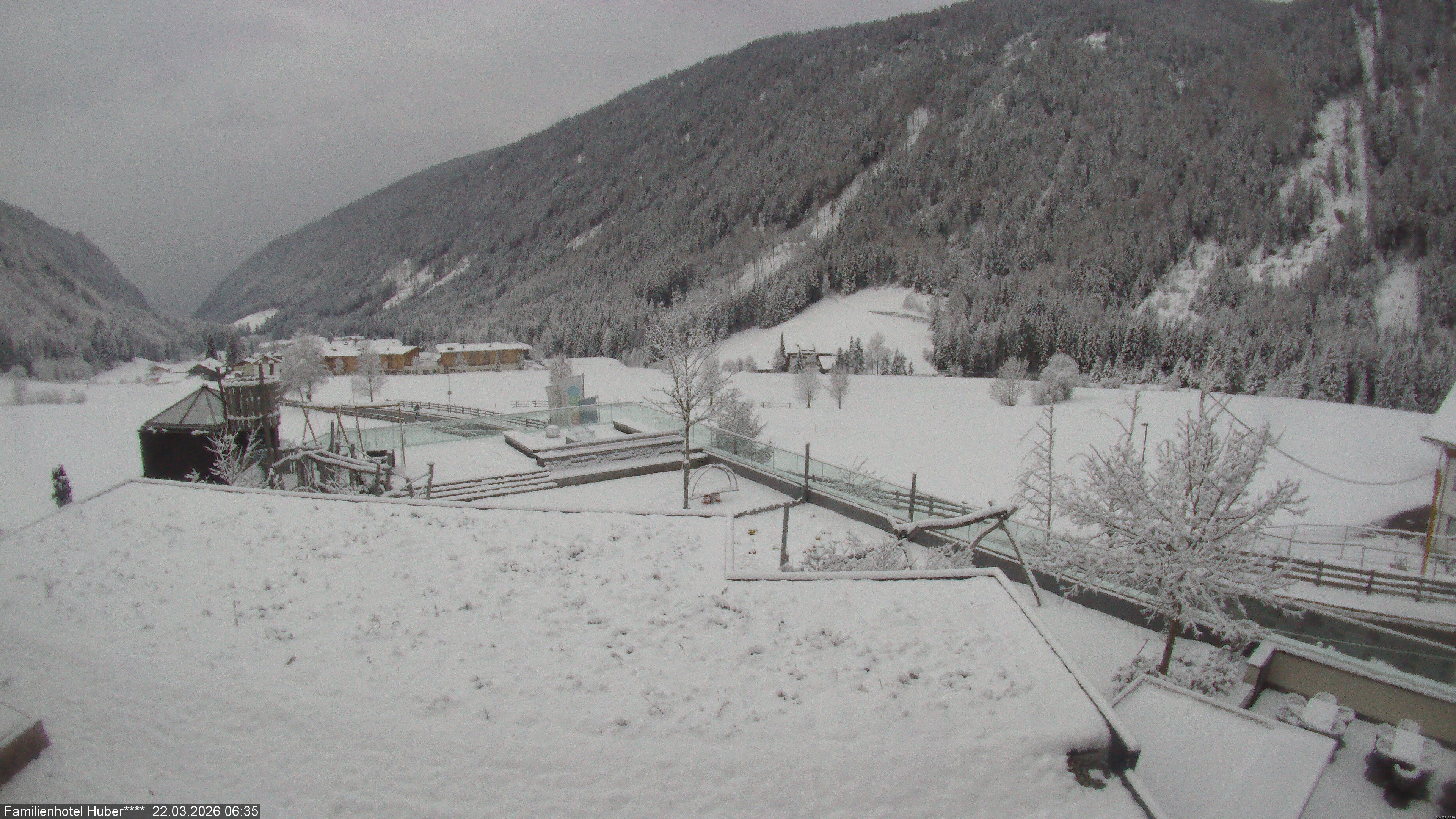 Archived image Webcam Family Hotel Huber (South Tyrol)