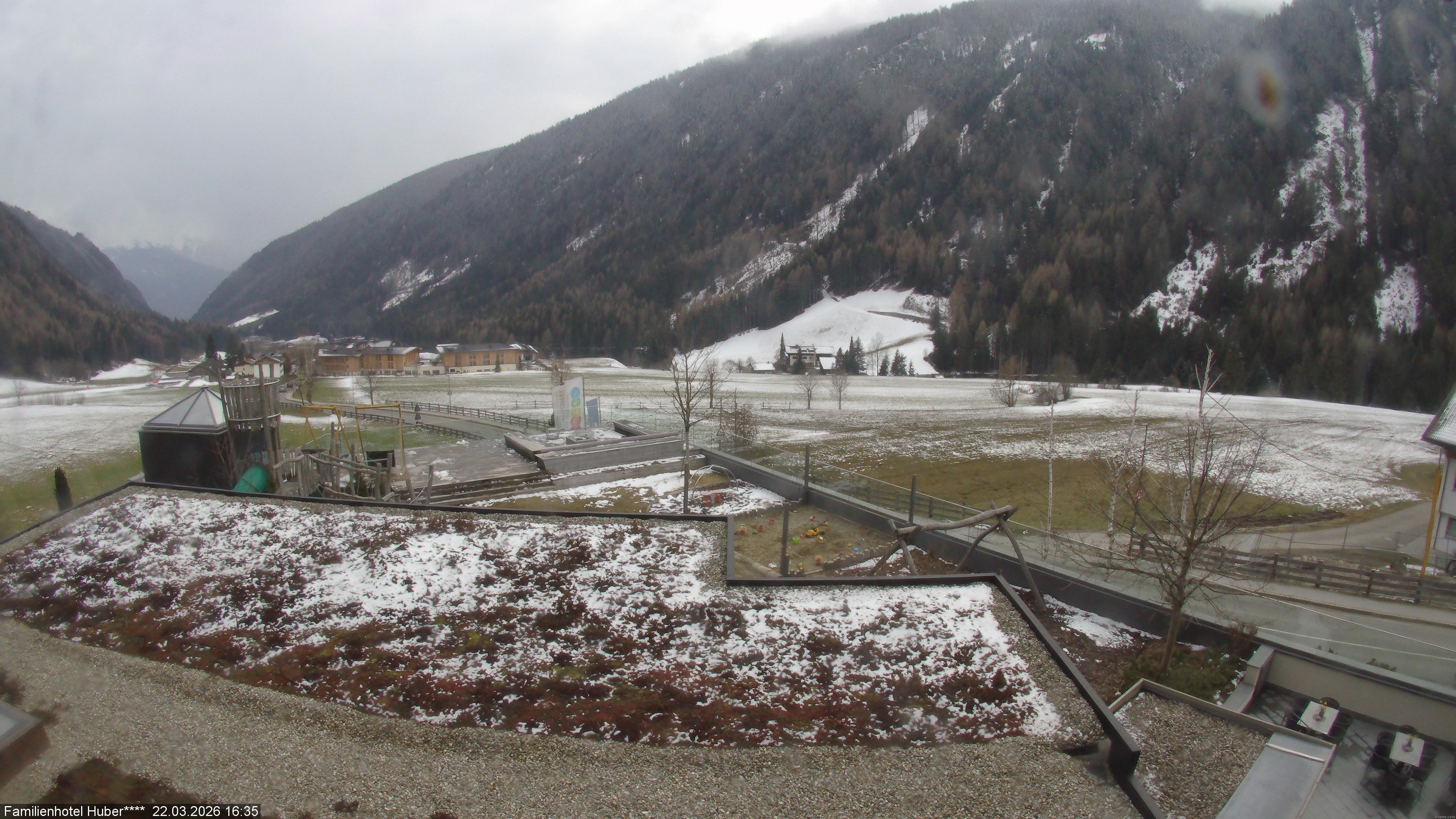 Archived image Webcam Family Hotel Huber (South Tyrol)