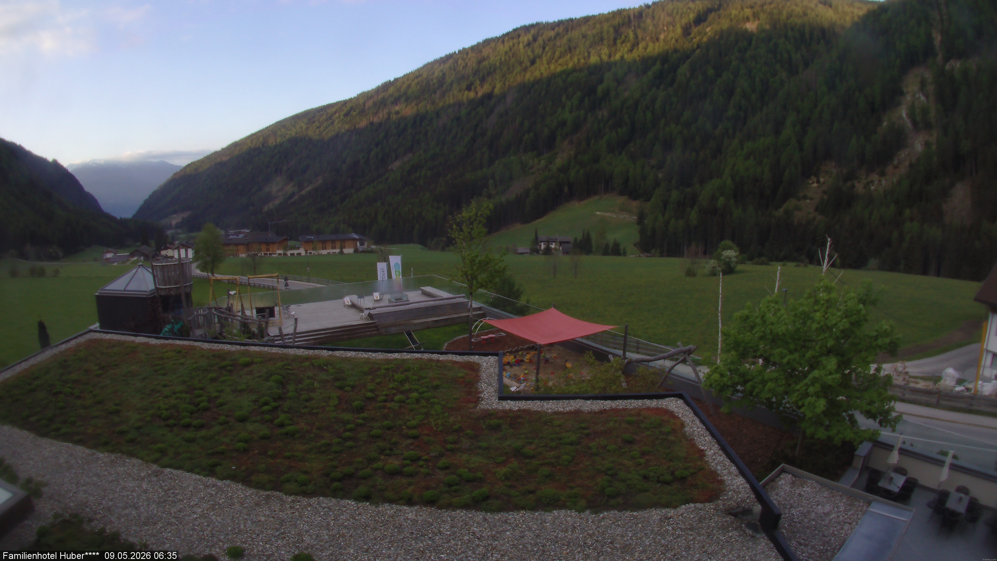 Archived image Webcam Family Hotel Huber (South Tyrol)