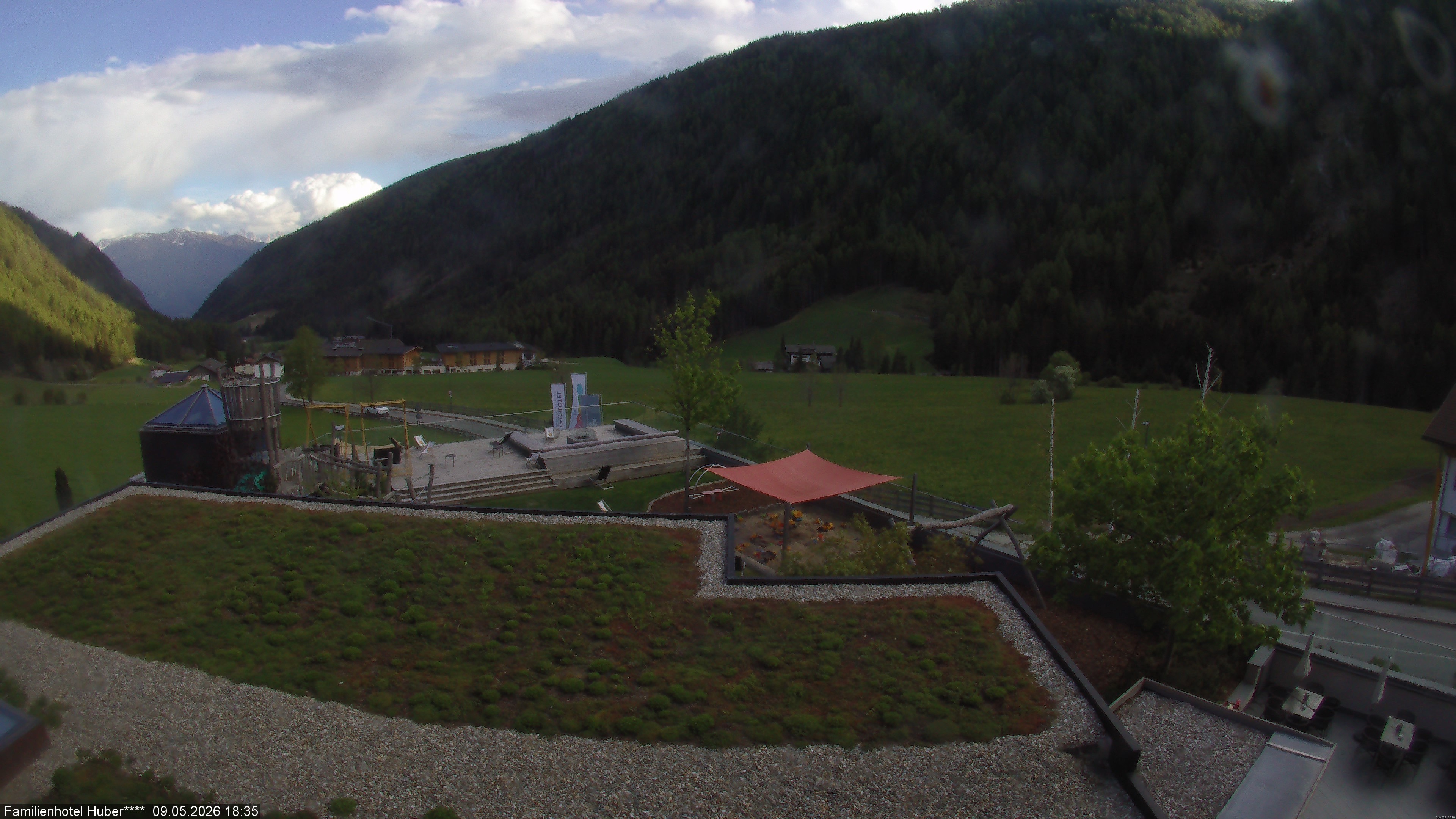 Archived image Webcam Family Hotel Huber (South Tyrol)