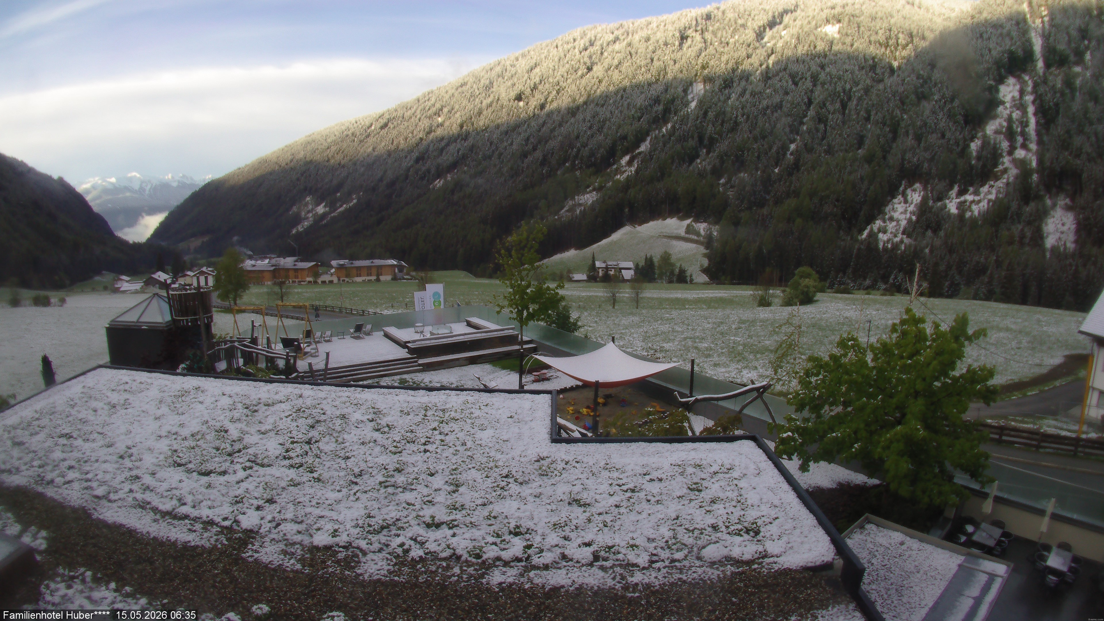 Archived image Webcam Family Hotel Huber (South Tyrol)