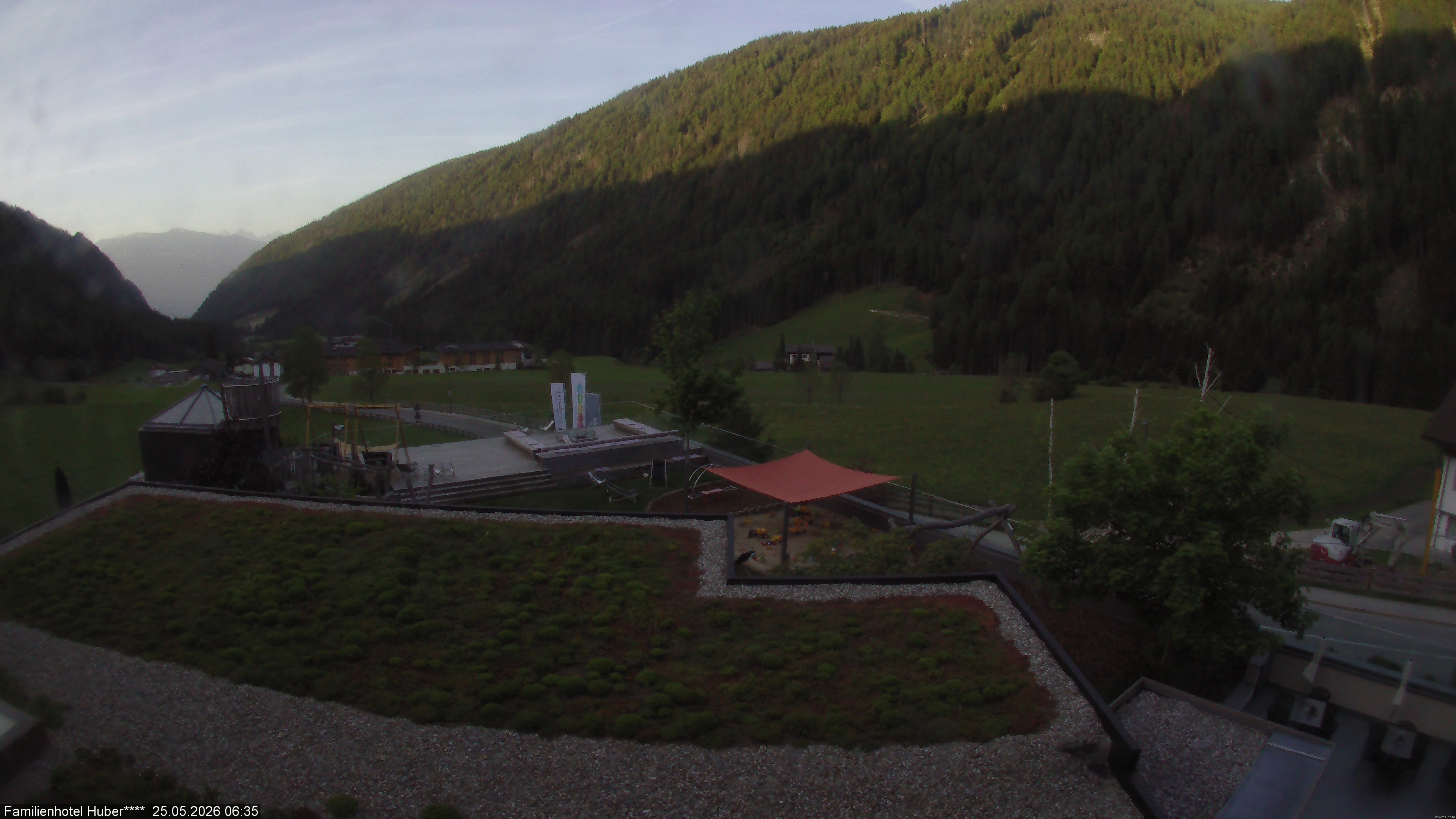 Archived image Webcam Family Hotel Huber (South Tyrol)