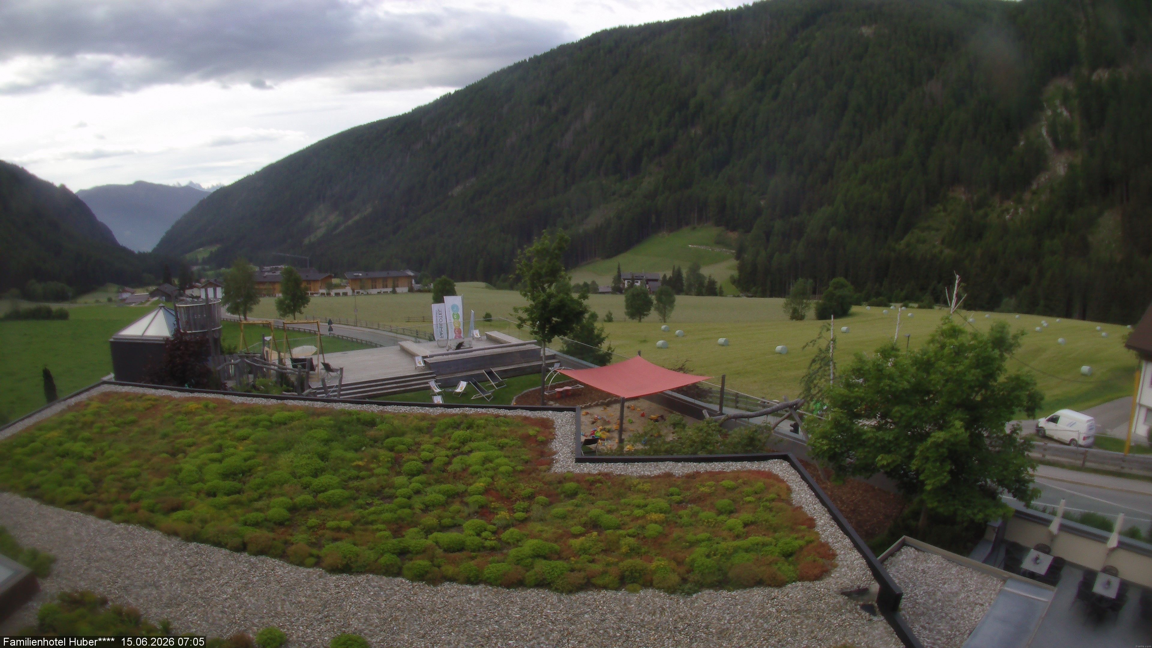 Archived image Webcam Family Hotel Huber (South Tyrol)