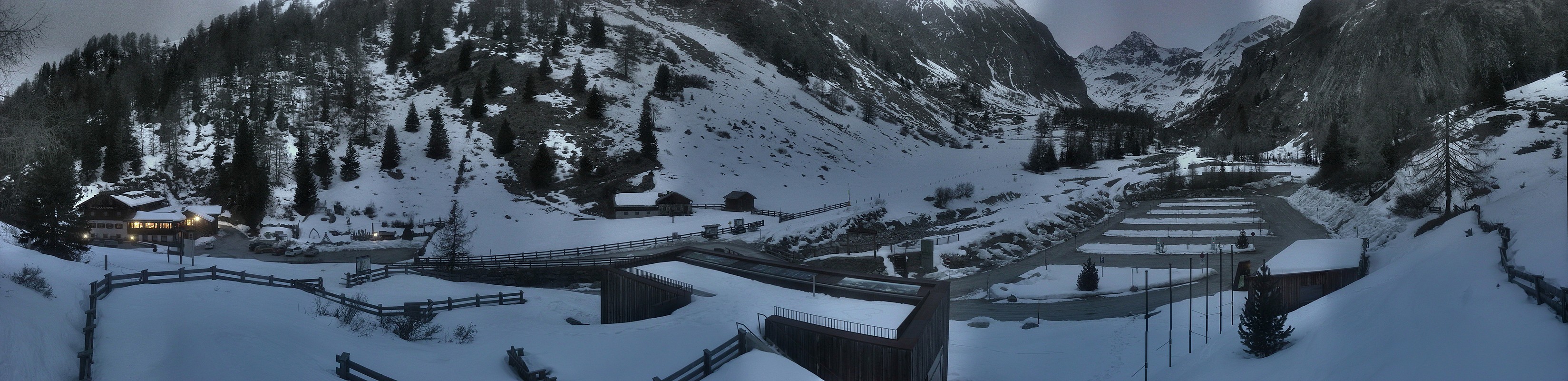 Archiv Foto Webcam Kalser Glocknerstraße - der Weg zum königlichen Ausblick