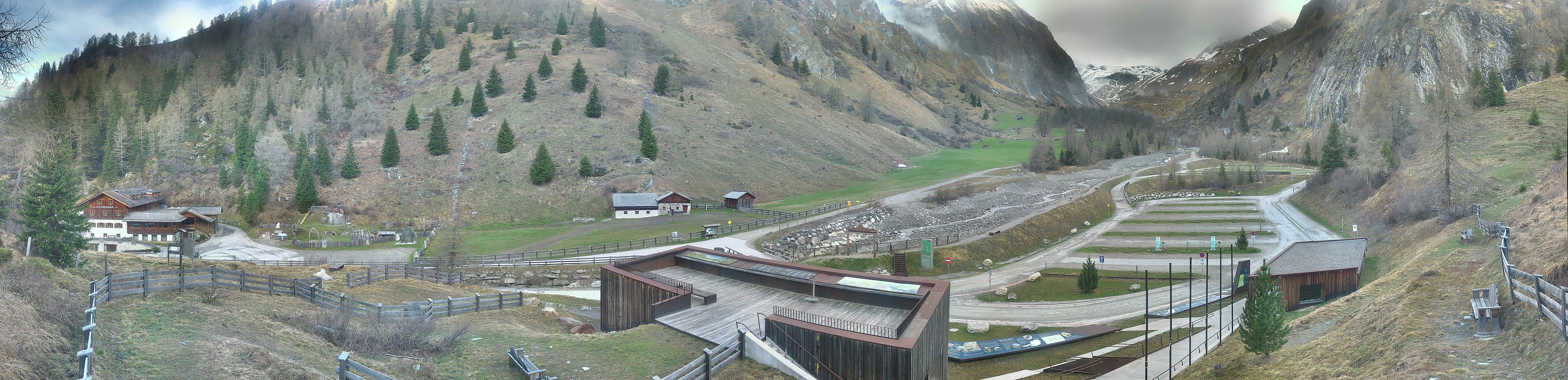 Archiv Foto Webcam Kalser Glocknerstraße - der Weg zum königlichen Ausblick