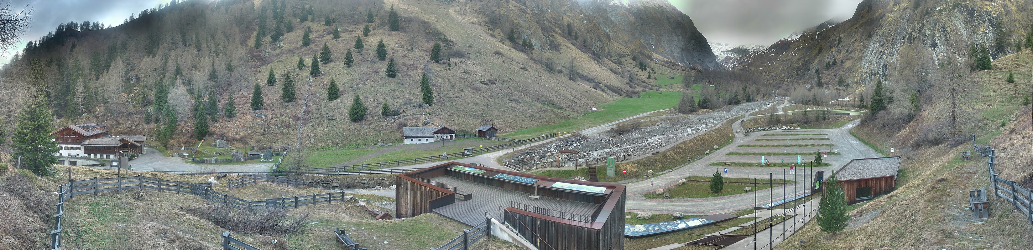 Archiv Foto Webcam Kalser Glocknerstraße - der Weg zum königlichen Ausblick