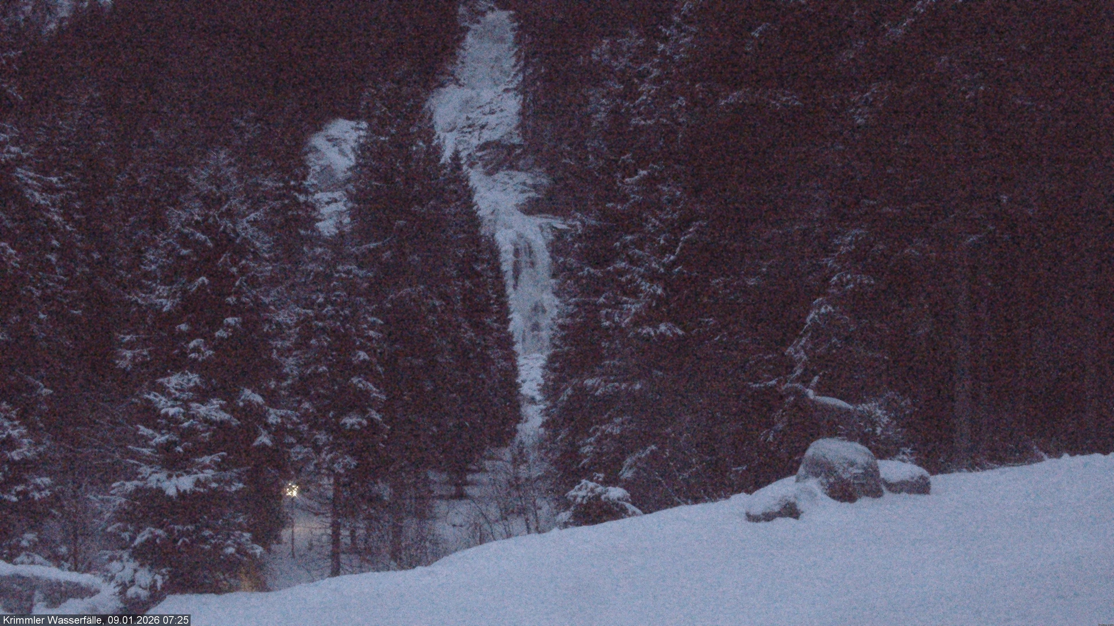 Archived image Webcam Hanke's Café - Krimml Waterfalls