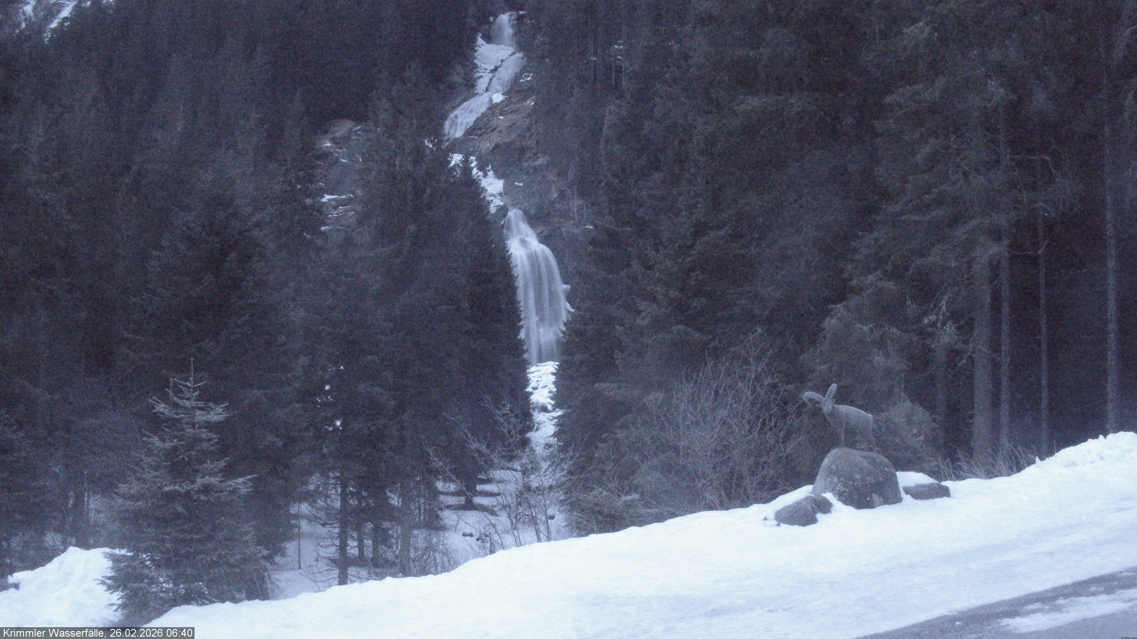 Archived image Webcam Hanke's Café - Krimml Waterfalls