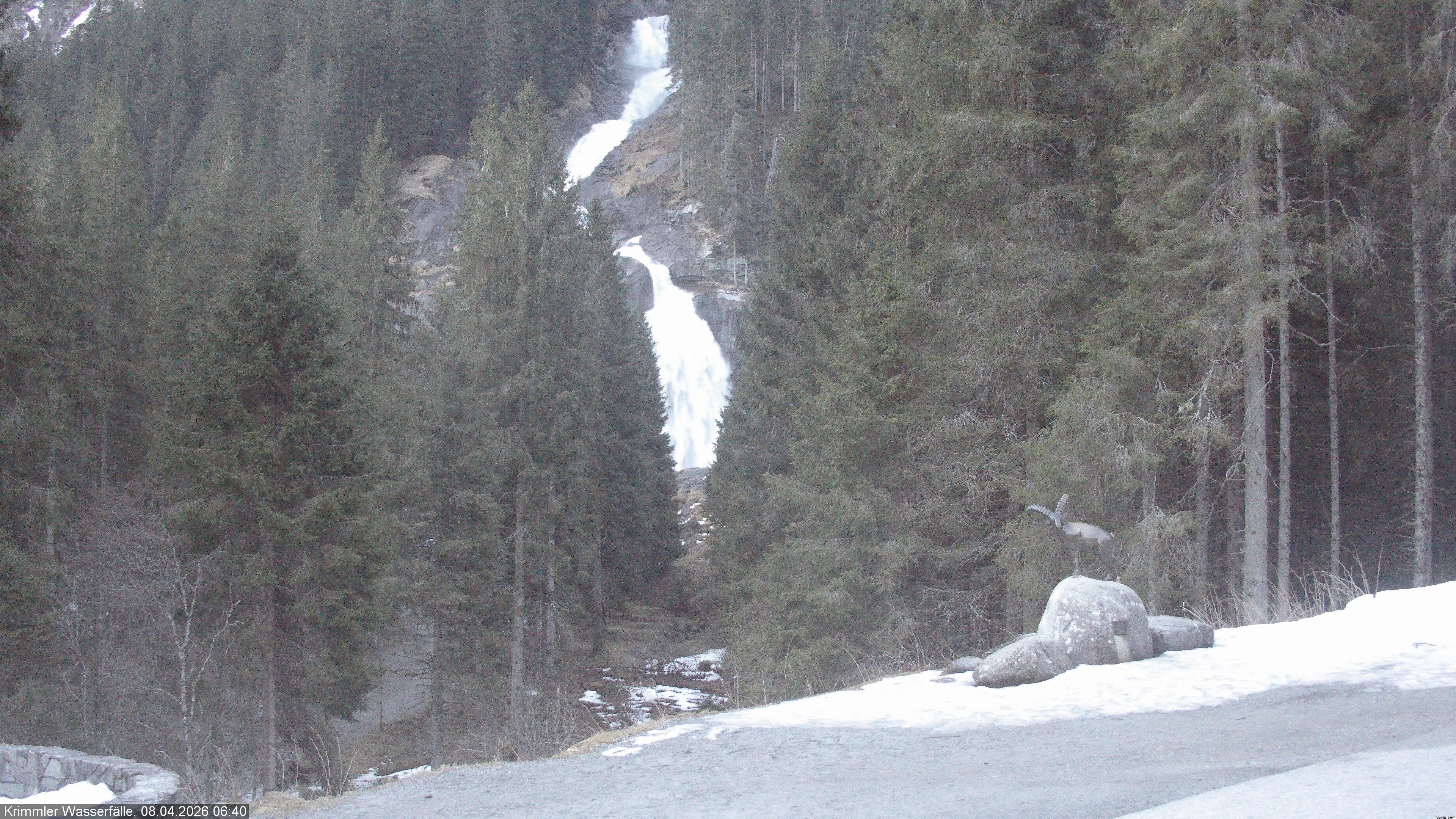 Archived image Webcam Hanke's Café - Krimml Waterfalls