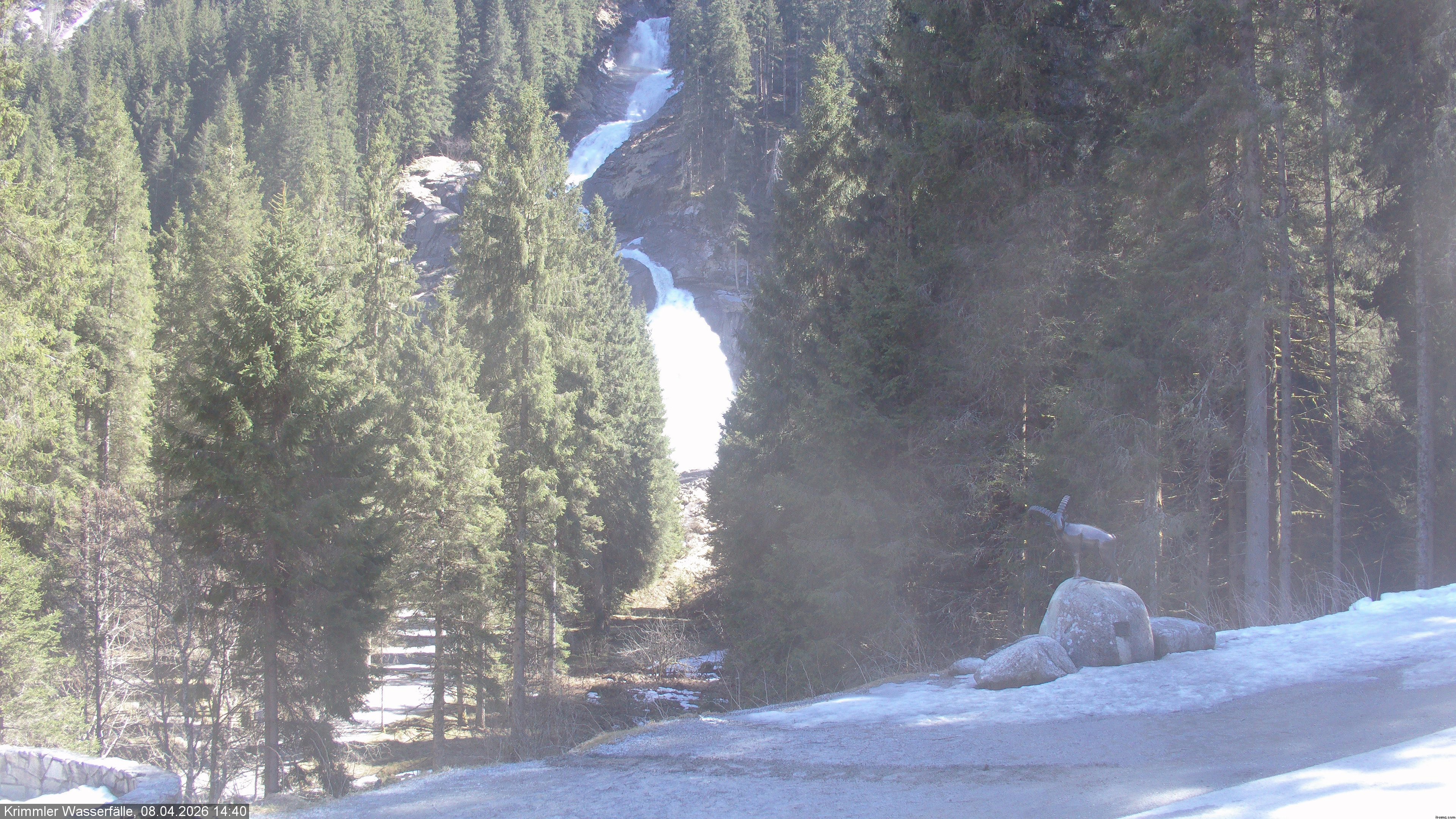 Archived image Webcam Hanke's Café - Krimml Waterfalls