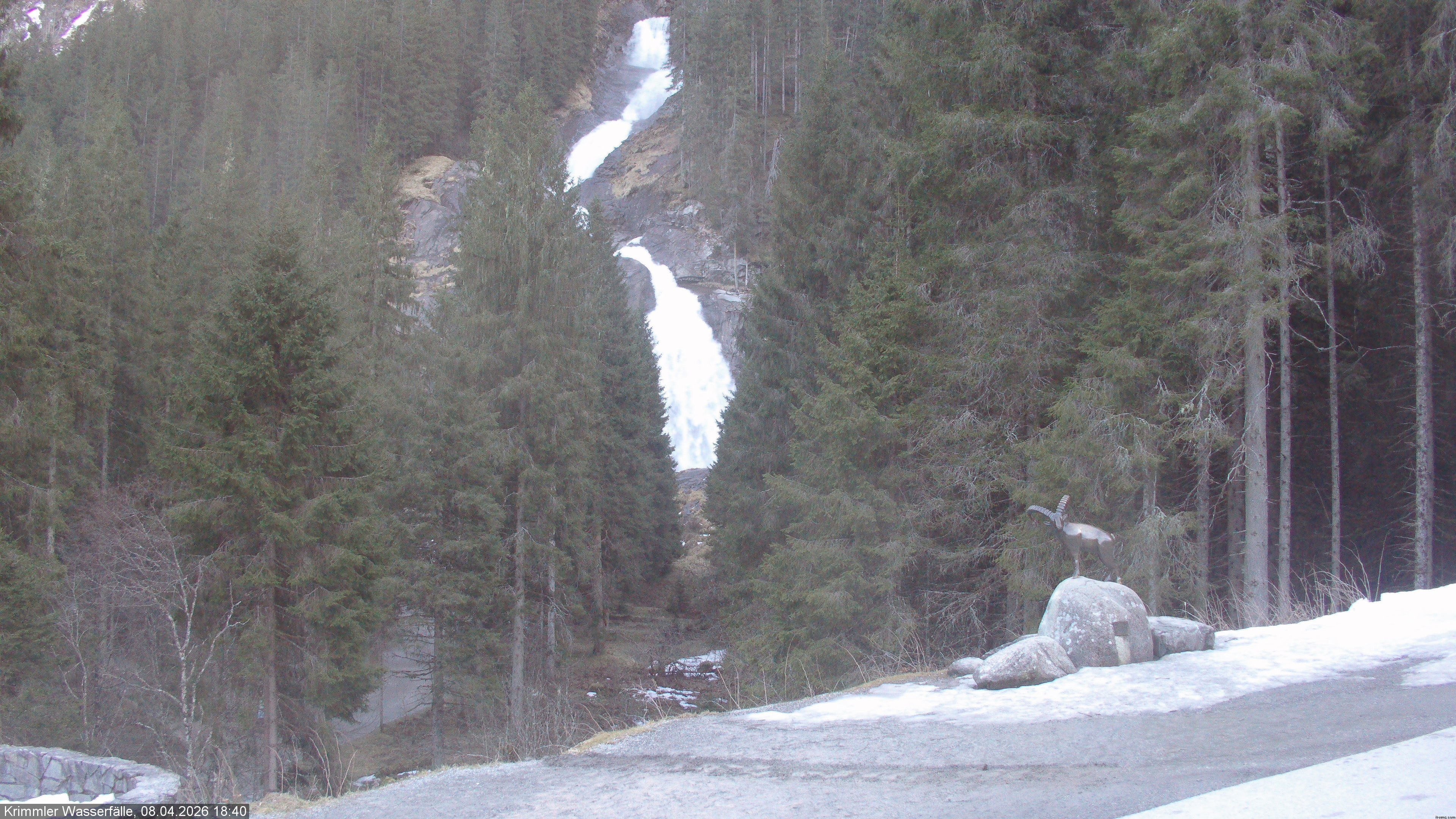 Archived image Webcam Hanke's Café - Krimml Waterfalls