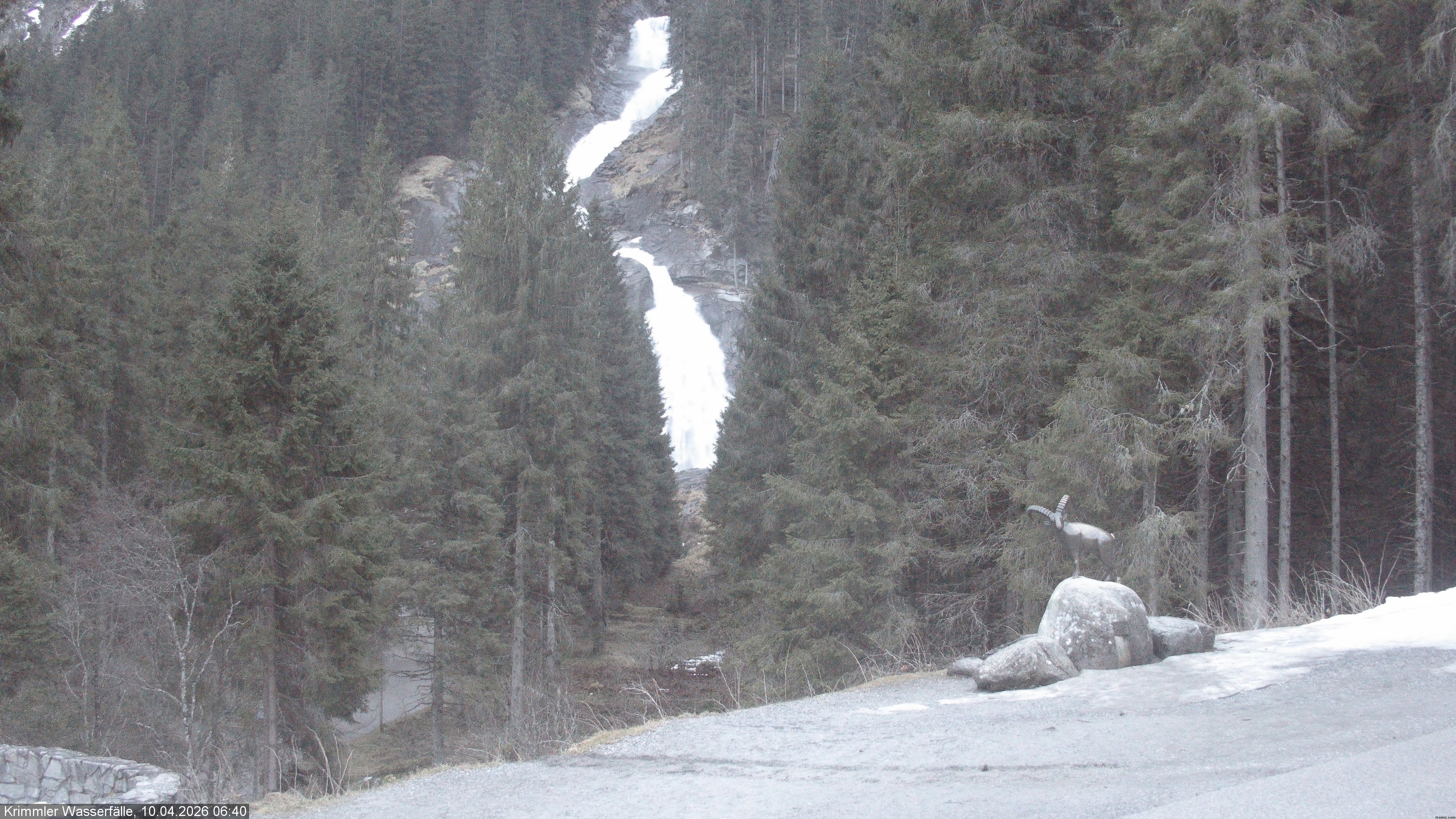 Archived image Webcam Hanke's Café - Krimml Waterfalls