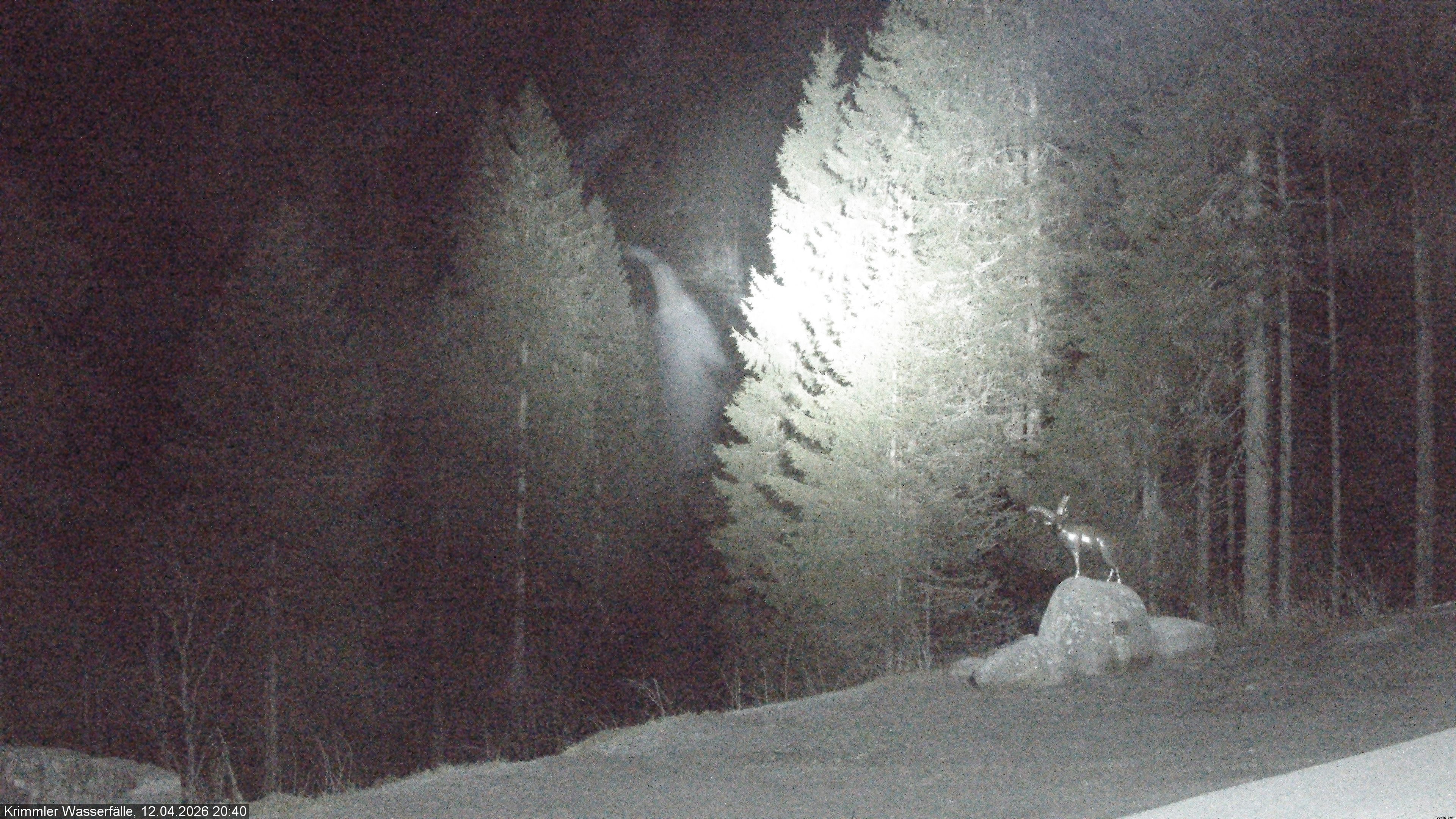 Archived image Webcam Hanke's Café - Krimml Waterfalls