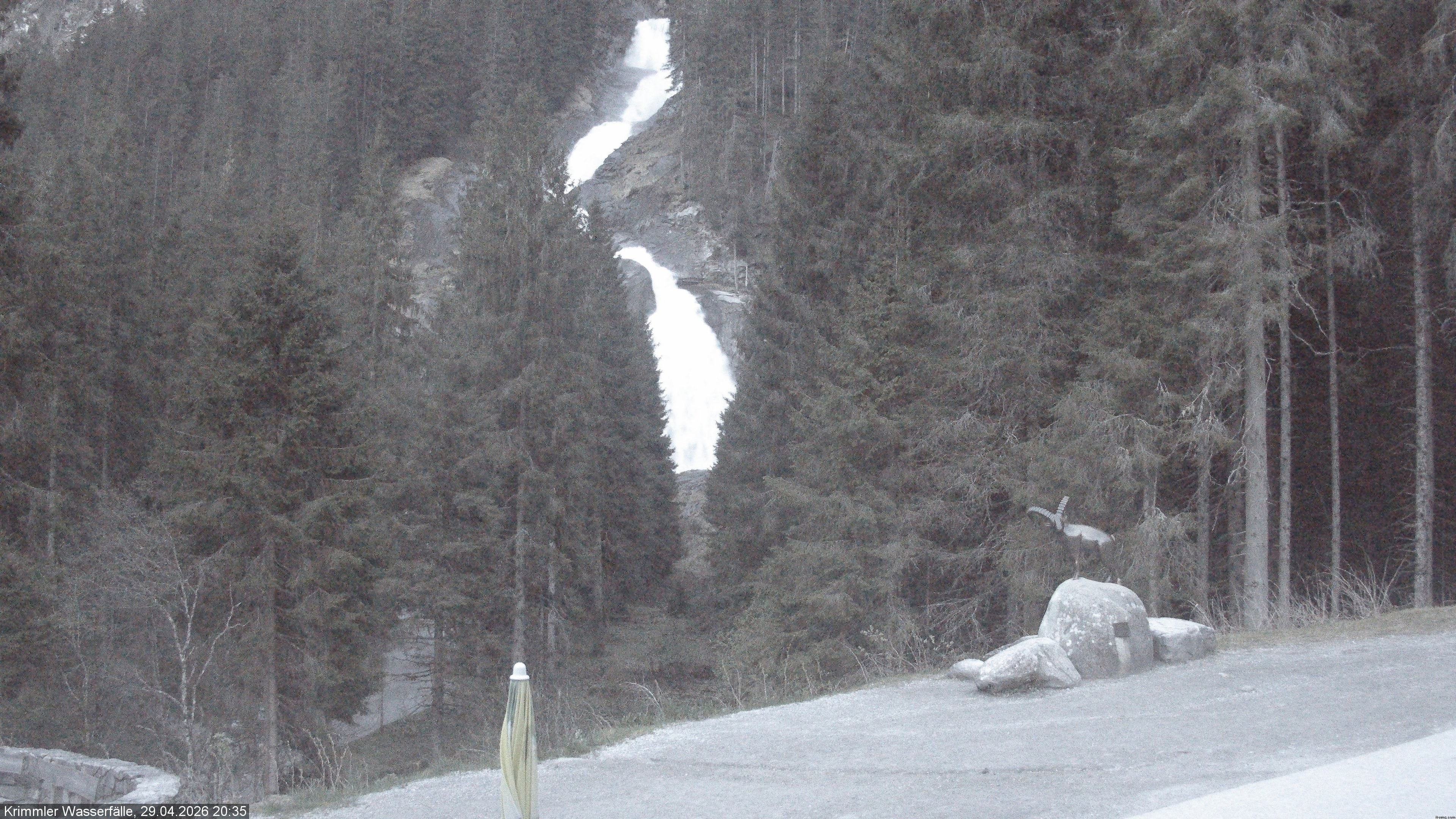 Archived image Webcam Hanke's Café - Krimml Waterfalls