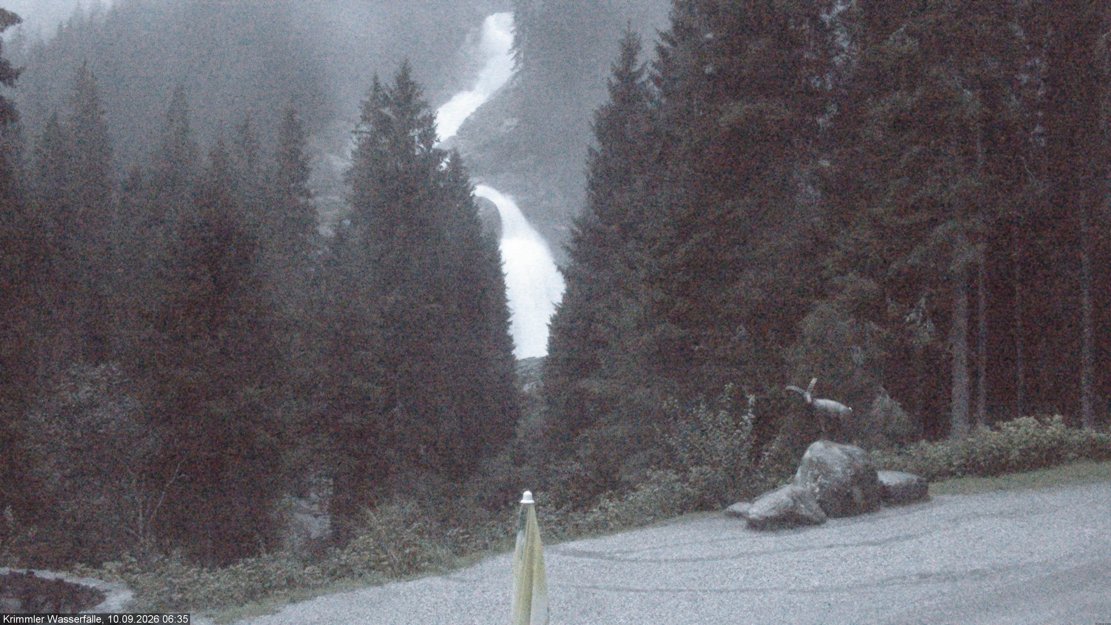 Archived image Webcam Hanke's Café - Krimml Waterfalls