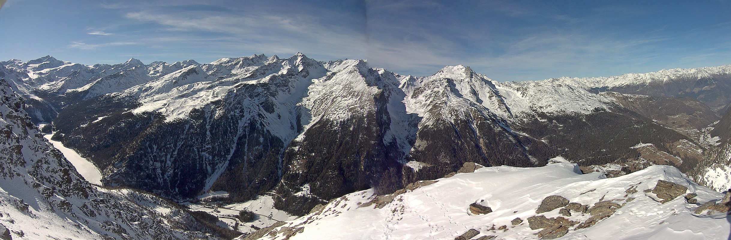 Archived image Webcam View at barrier lake Zufritt in Vinschgau Valley