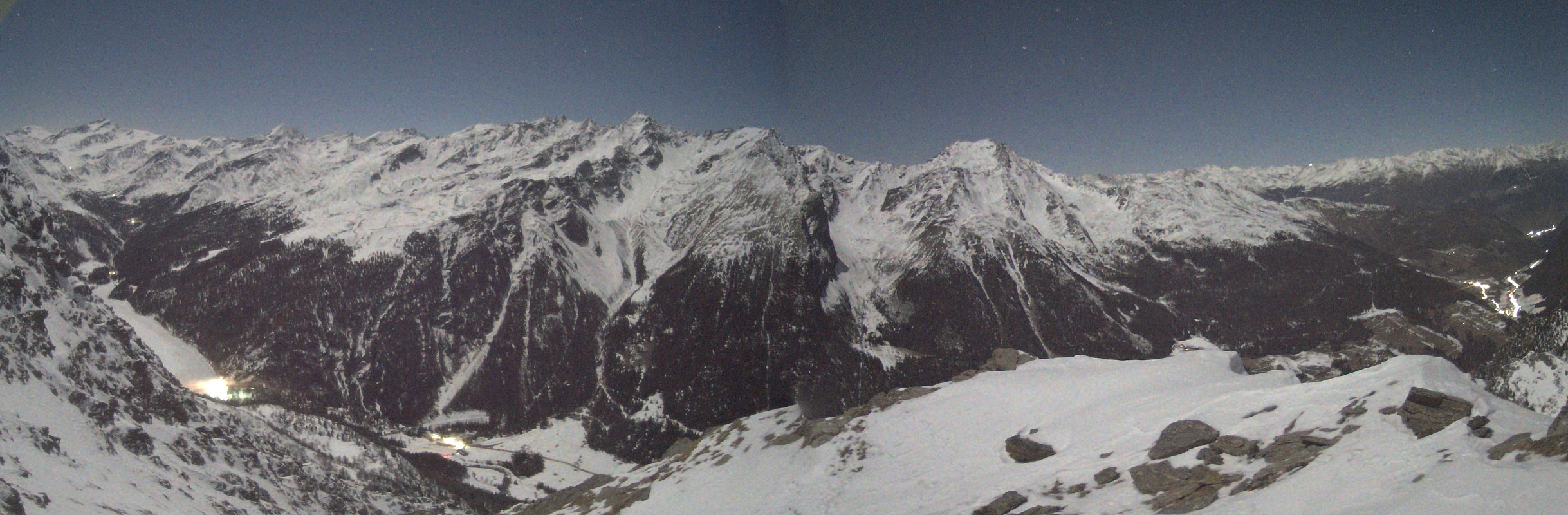 Archived image Webcam View at barrier lake Zufritt in Vinschgau Valley