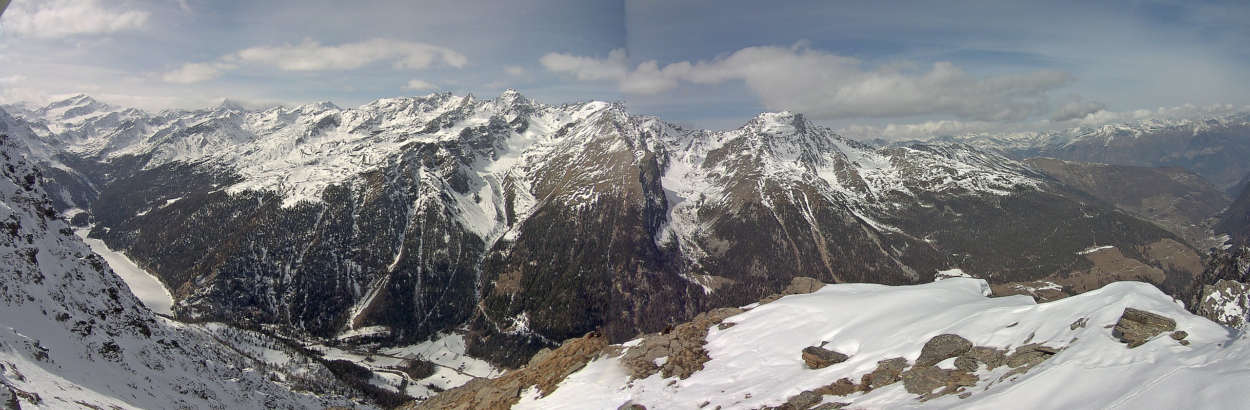 Archived image Webcam View at barrier lake Zufritt in Vinschgau Valley