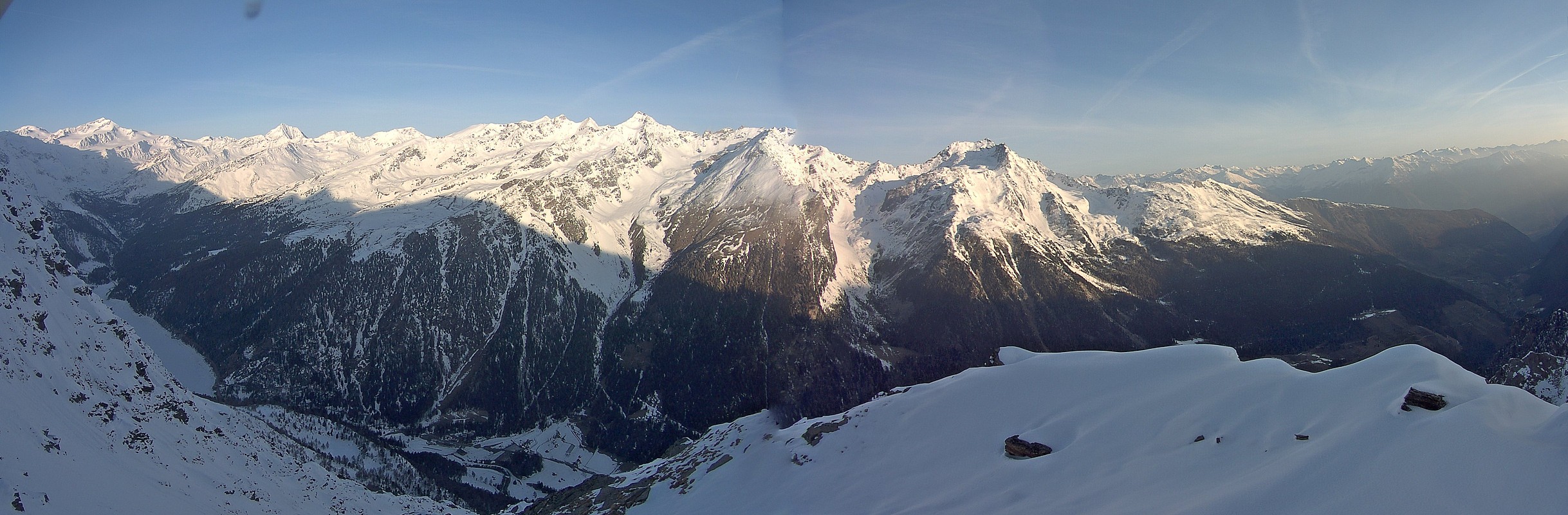 Archived image Webcam View at barrier lake Zufritt in Vinschgau Valley
