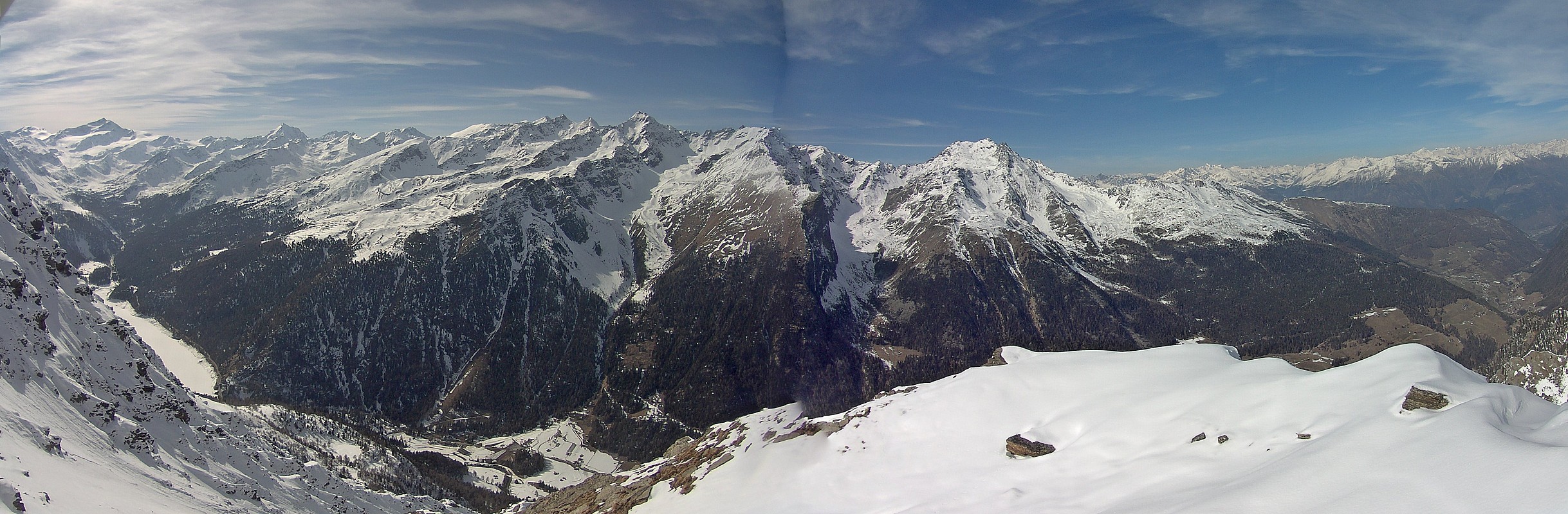 Archived image Webcam View at barrier lake Zufritt in Vinschgau Valley